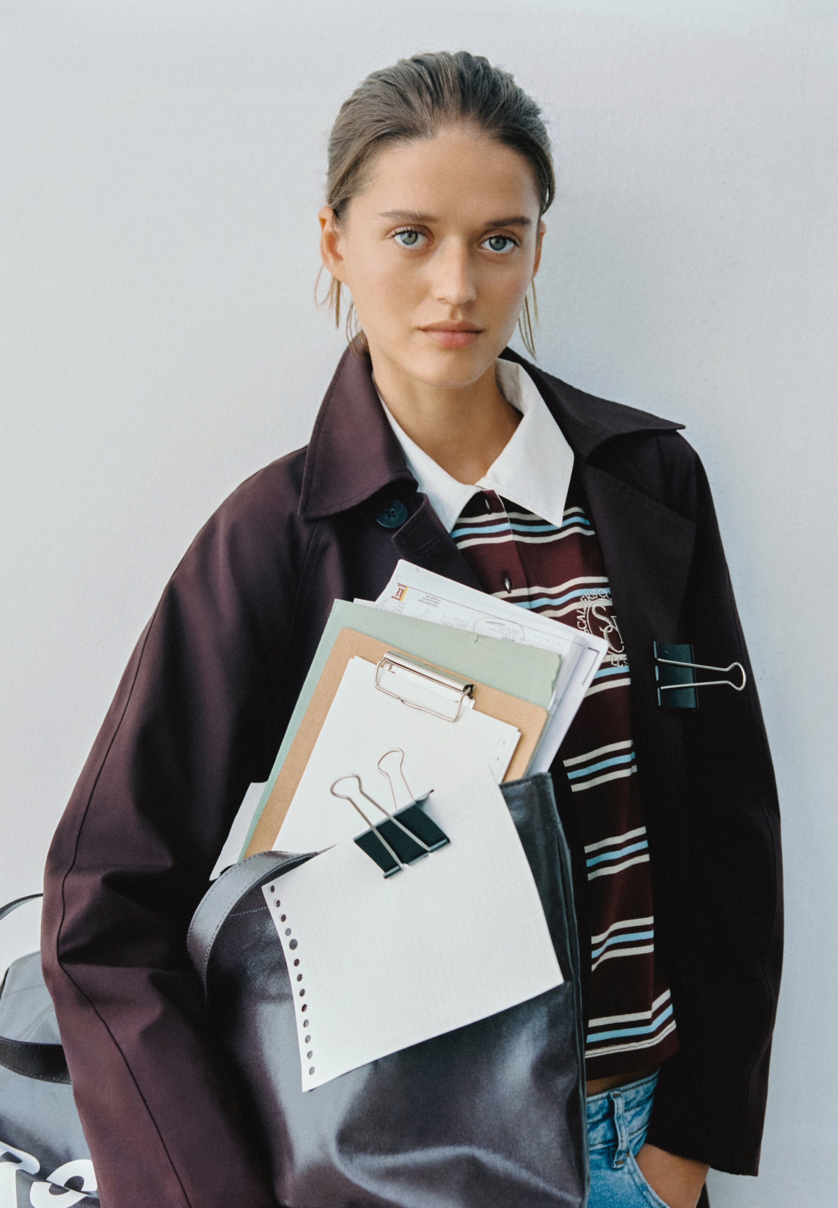 070925_des_backtooffice_woman_05