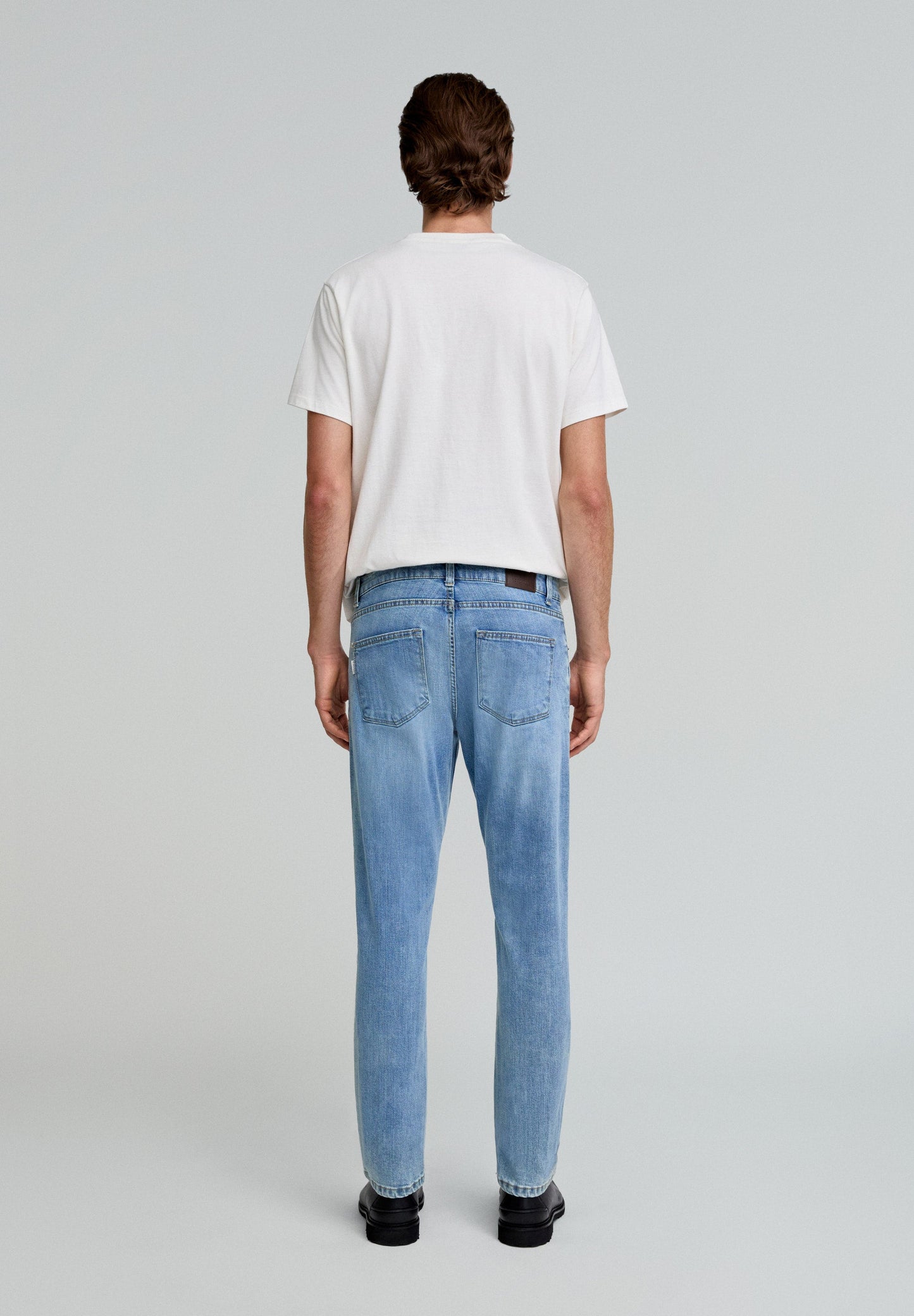 BASIC JEANS SLIM FIT