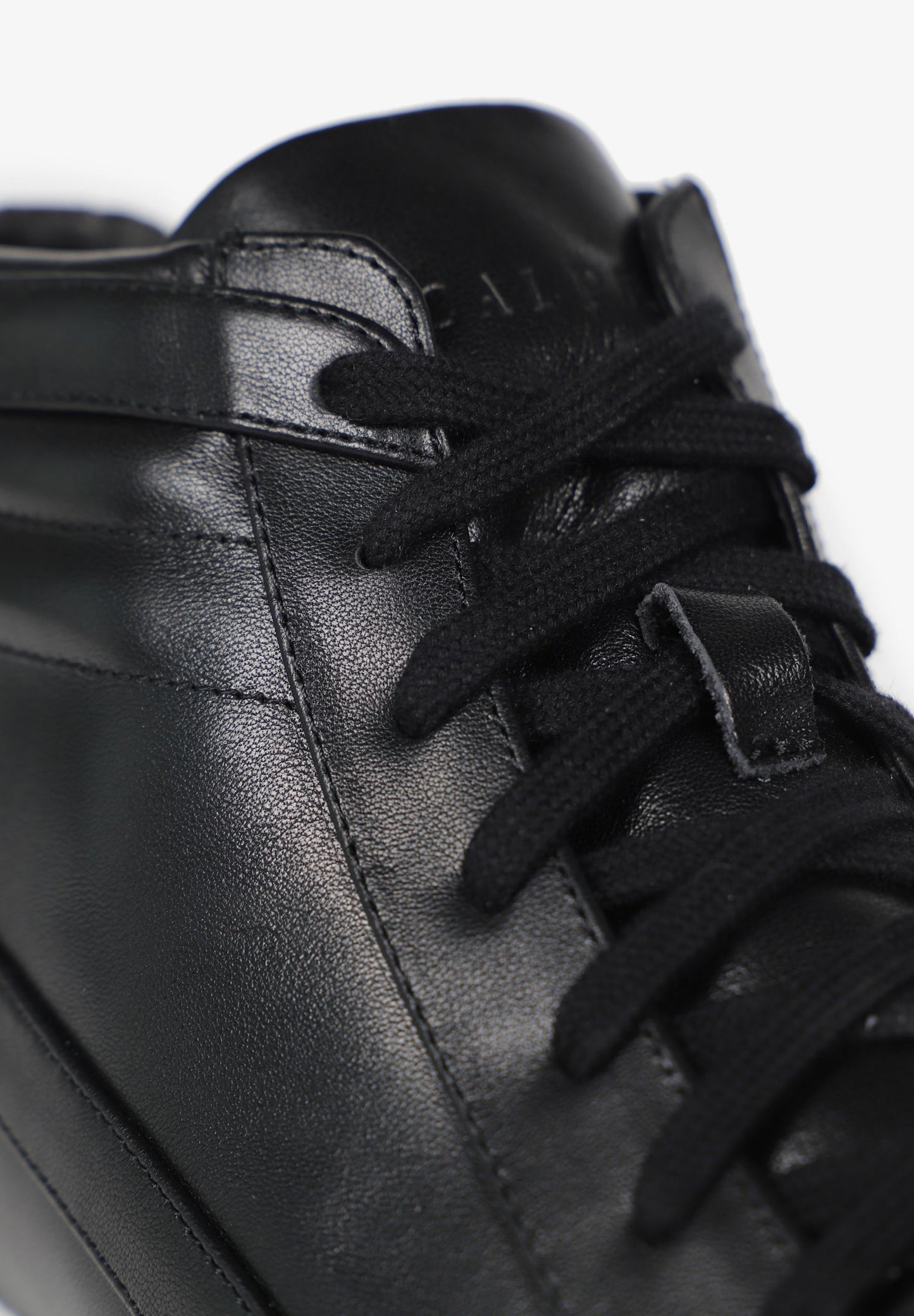 SNEAKERS ALTAS PIEL - Scalpers