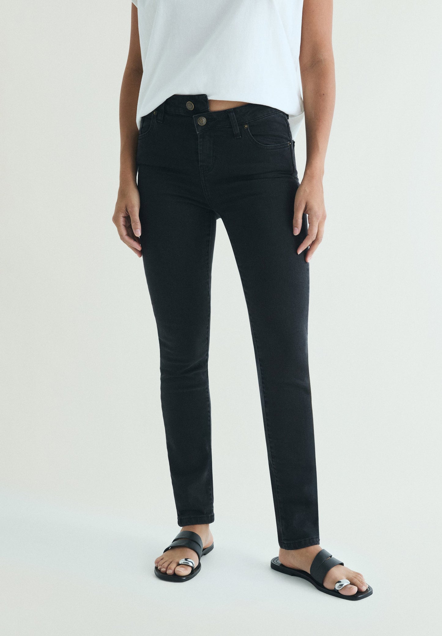 SKINNY JEANS KNOPEN