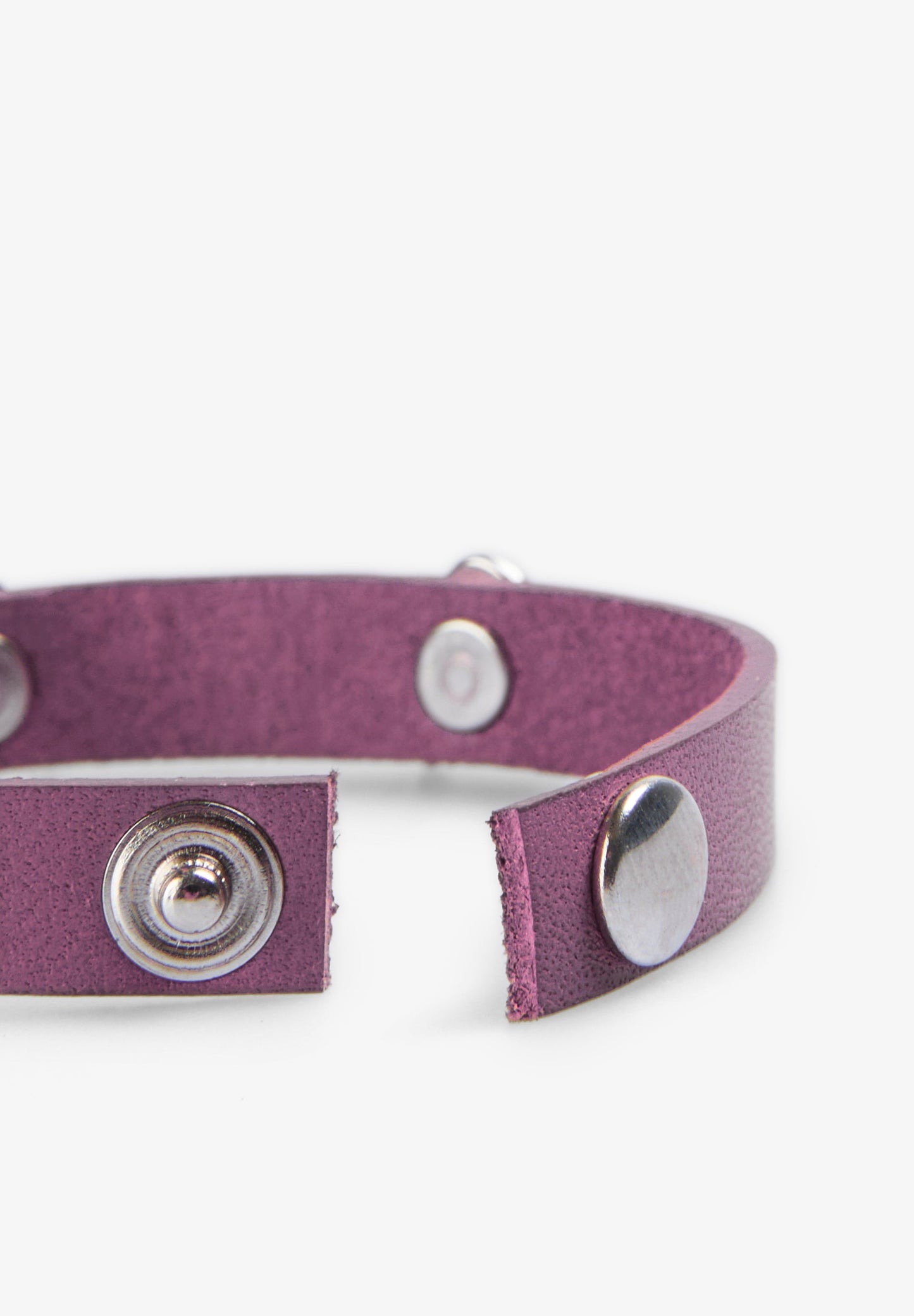 ARMBAND DOODSKOPJES EN STUDS