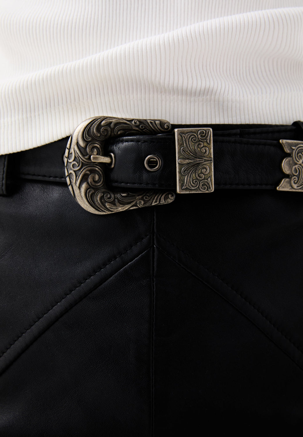 FALDA MINI PIEL CINTURÓN - Scalpers