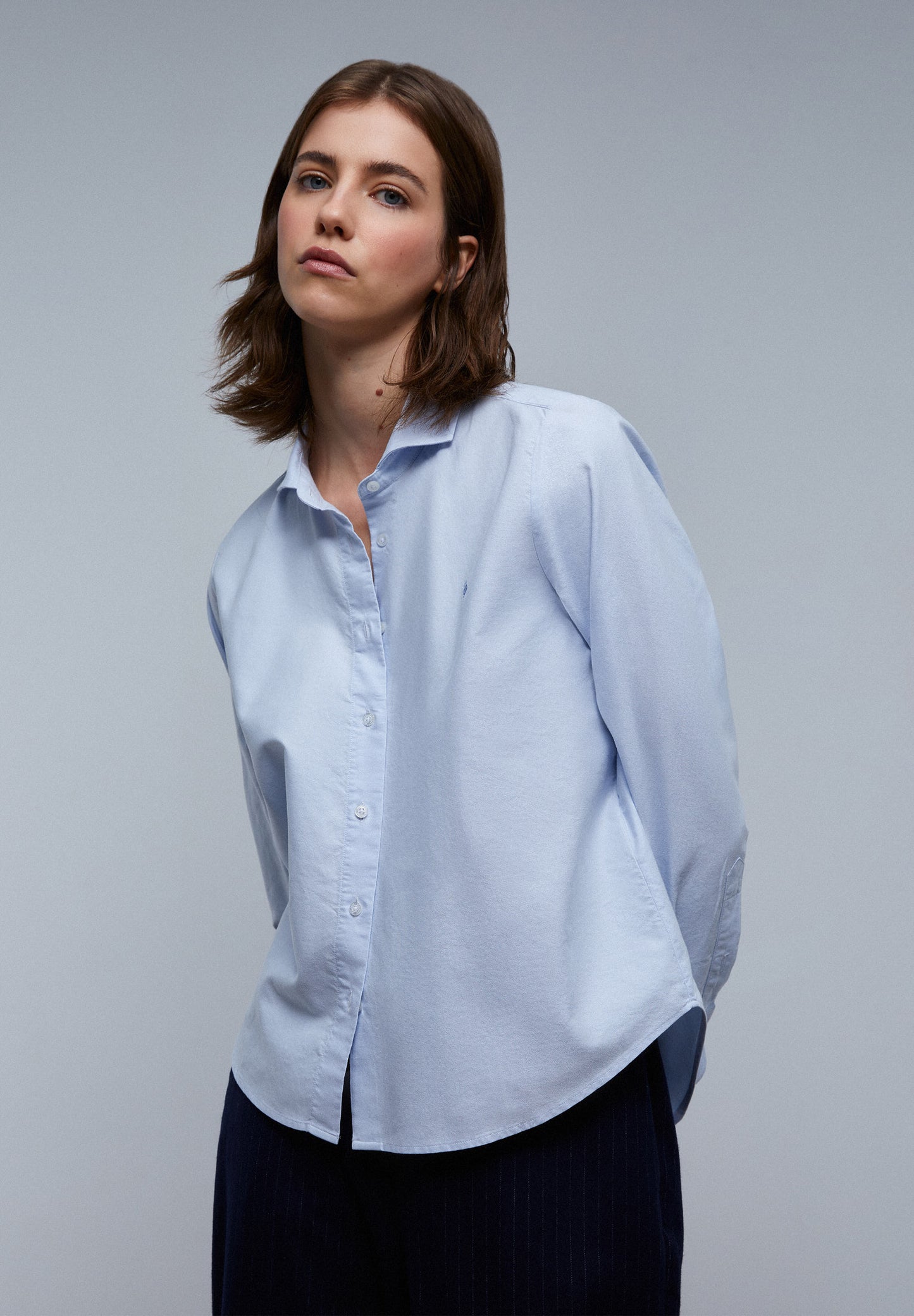 CAMISA CLÁSICA BORDADO PECHO - Scalpers