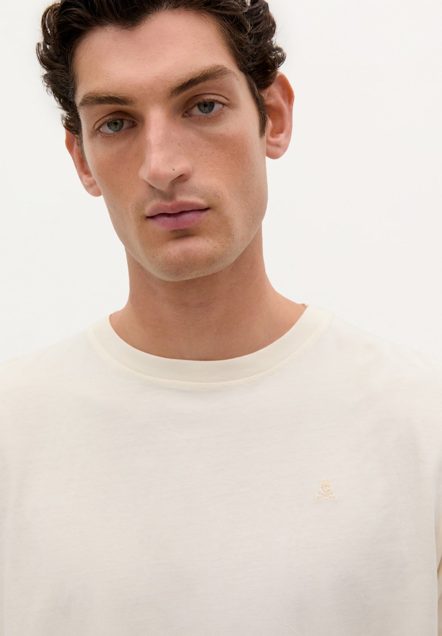 CAMISETA BÁSICA CALAVERA RELAXED FIT - Scalpers