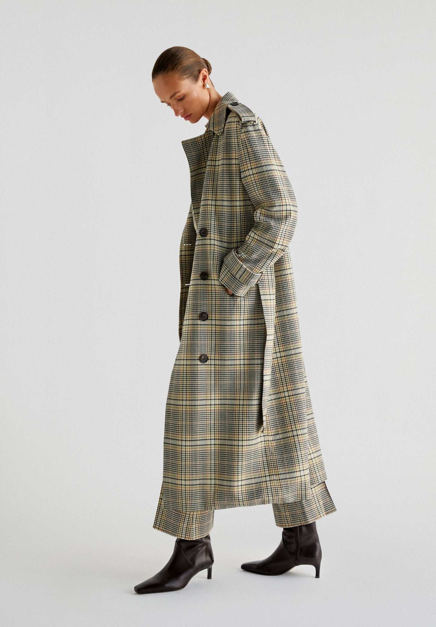 CHECK TRENCH COAT WITH TIE