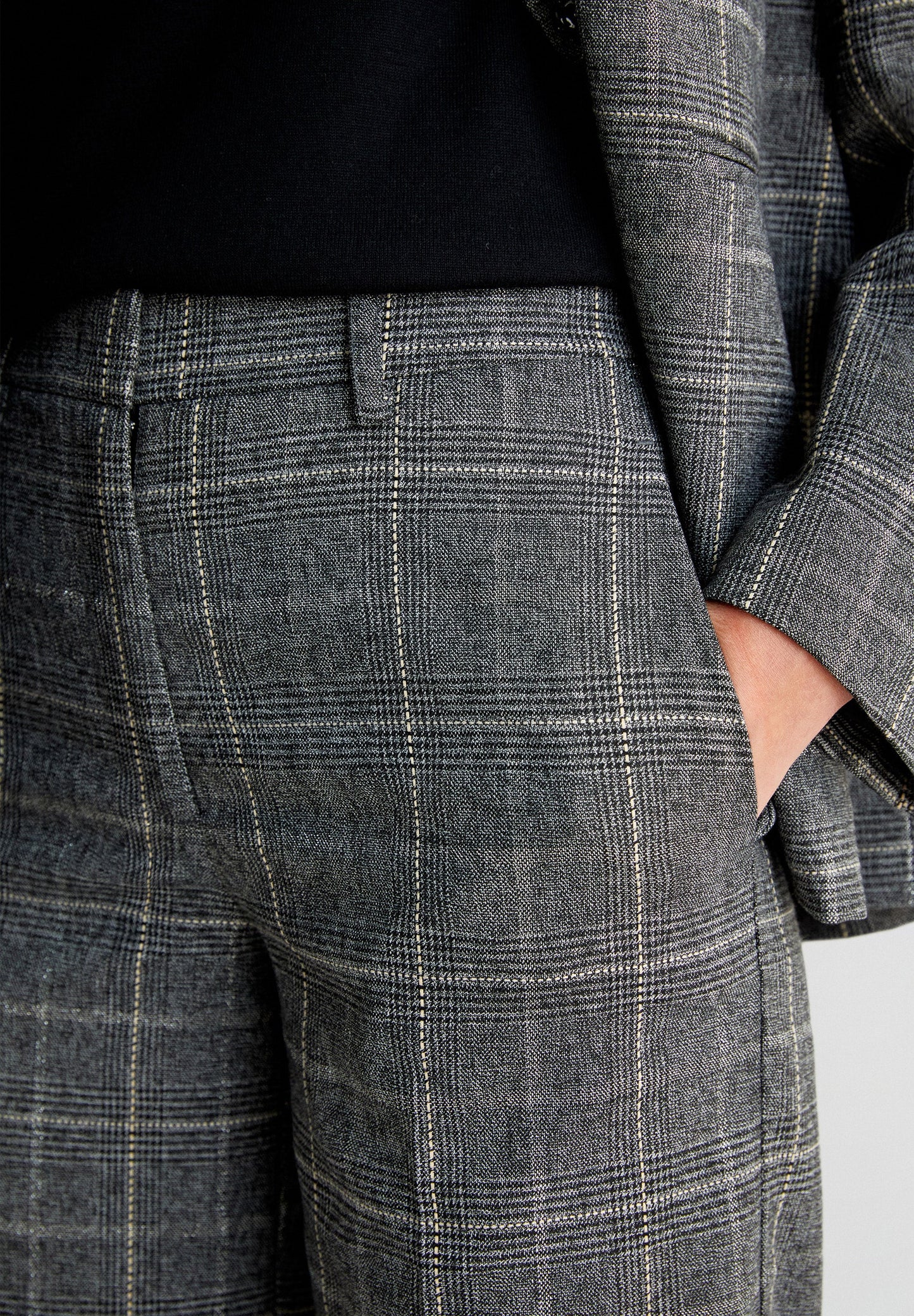 BLACK CHECK PANT