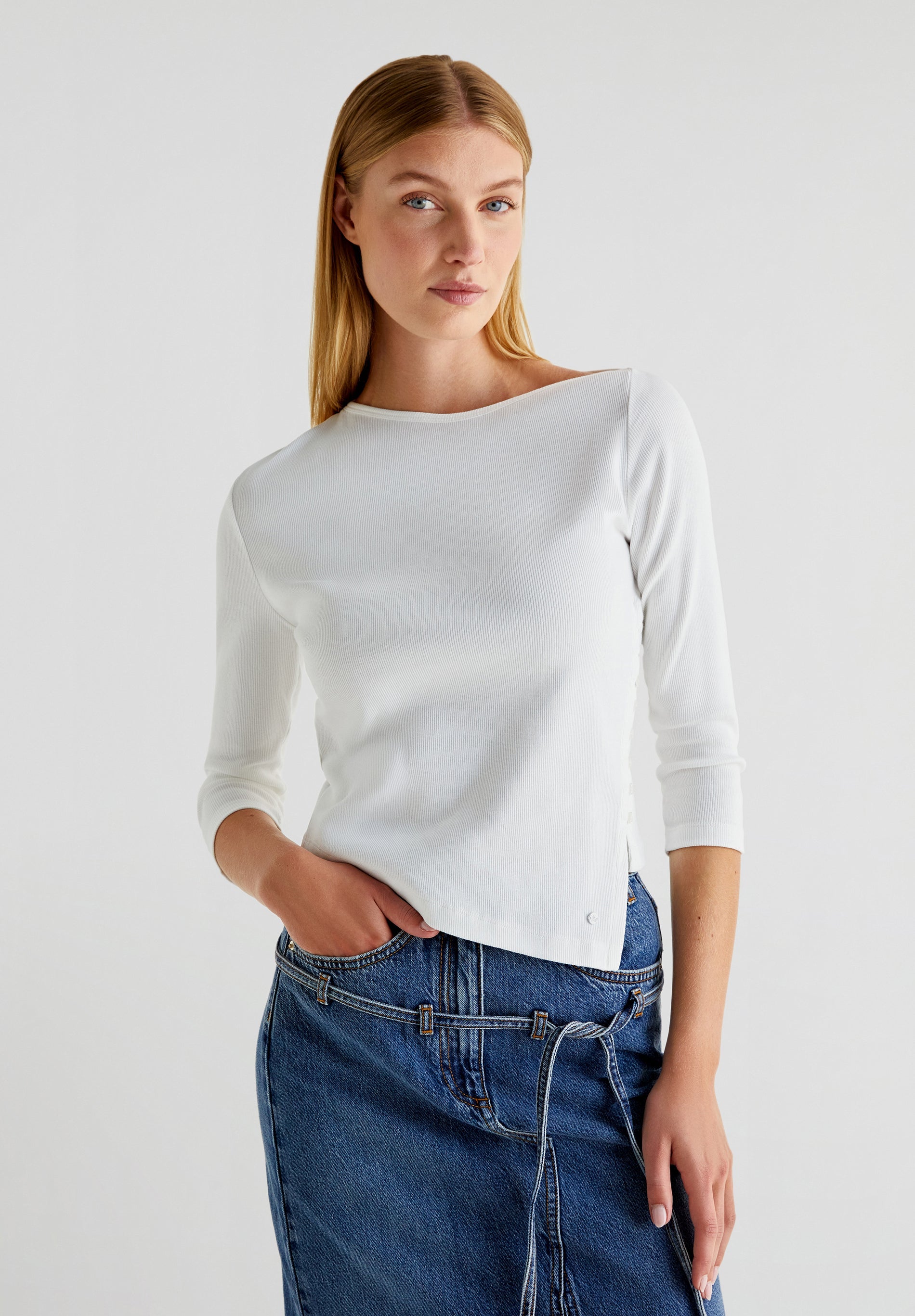 BUTTONS RIB LS TEE