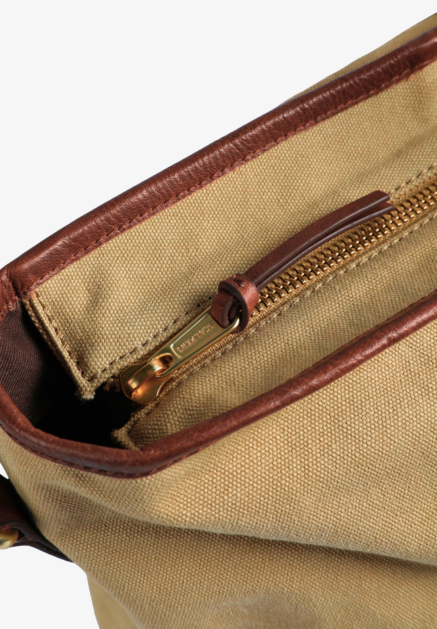 TRAVEL BAG WITH LEATHER DETAILS