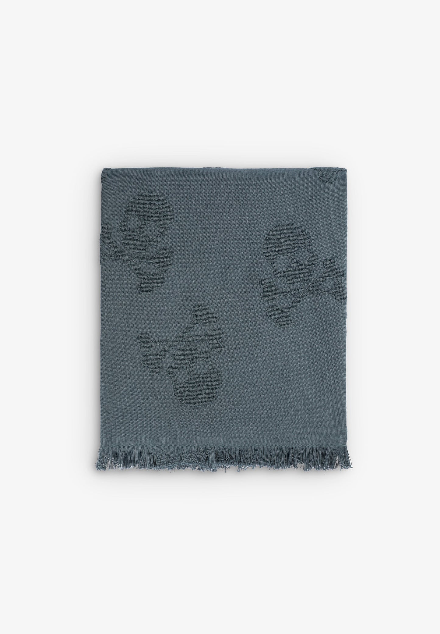 TOWEL WITH ALL-OVER SKULLS PRINT