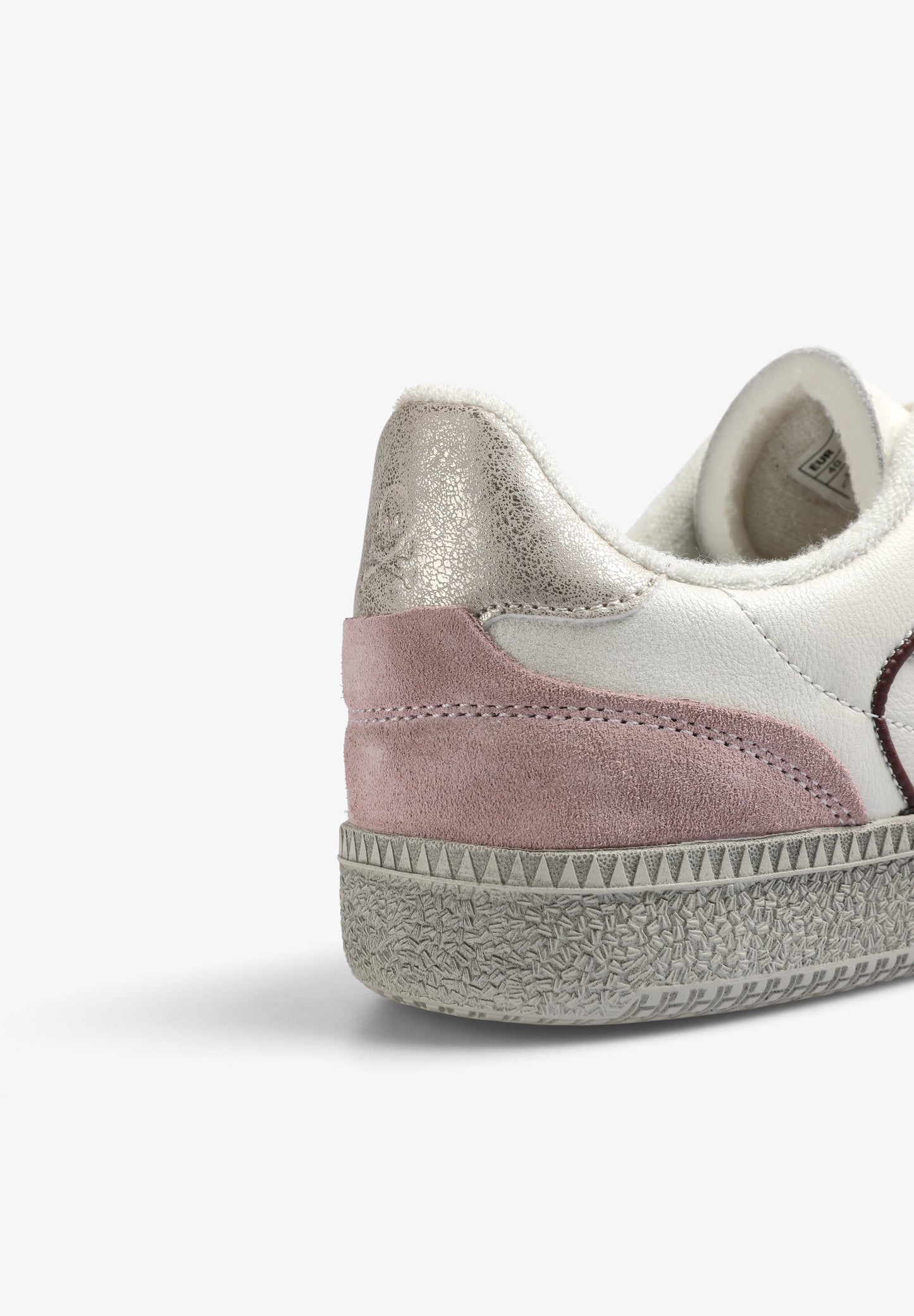 SNEAKERS GRABADO LOGO DETALLES - Scalpers