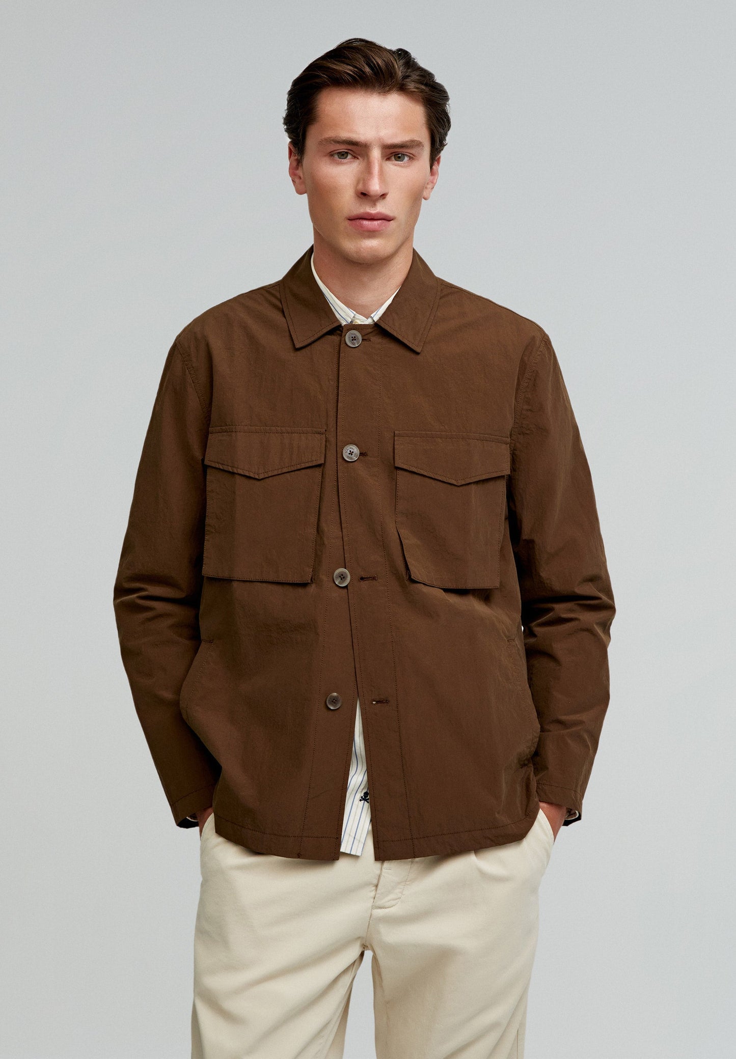 LIGHTWEIGHT OVERSHIRT