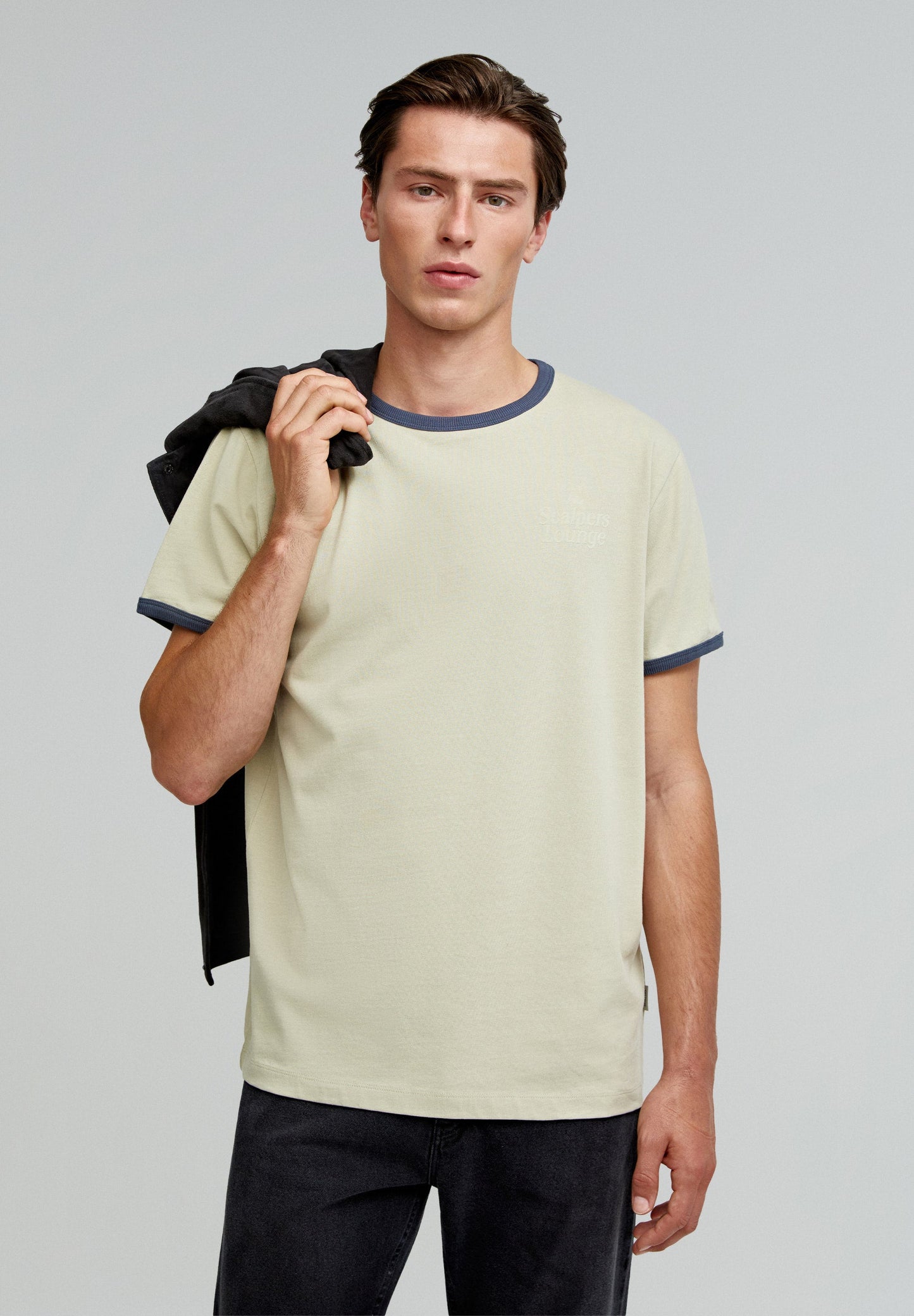 CONTRAST T-SHIRT