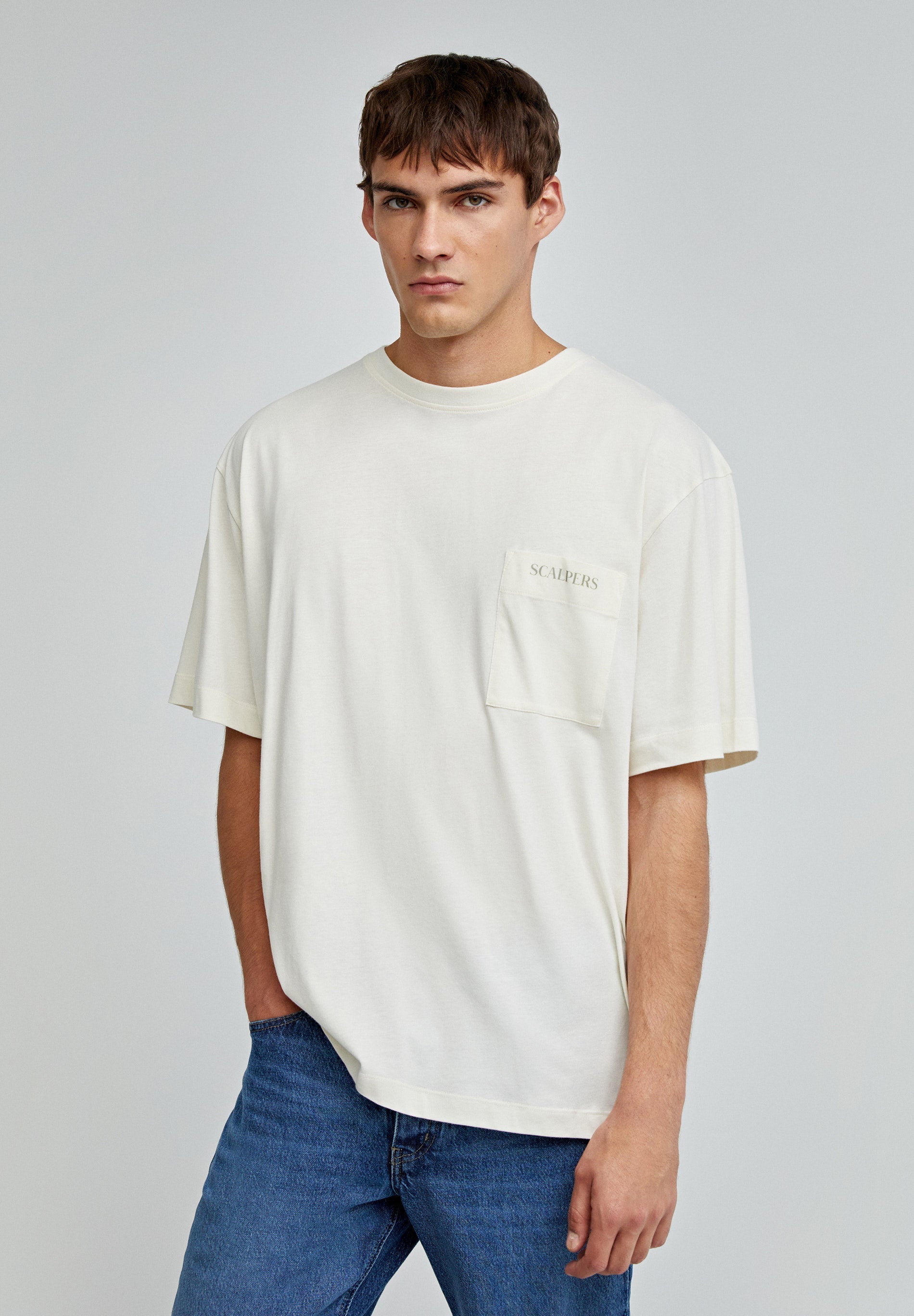 T-SHIRT WITH LOGO POCKET