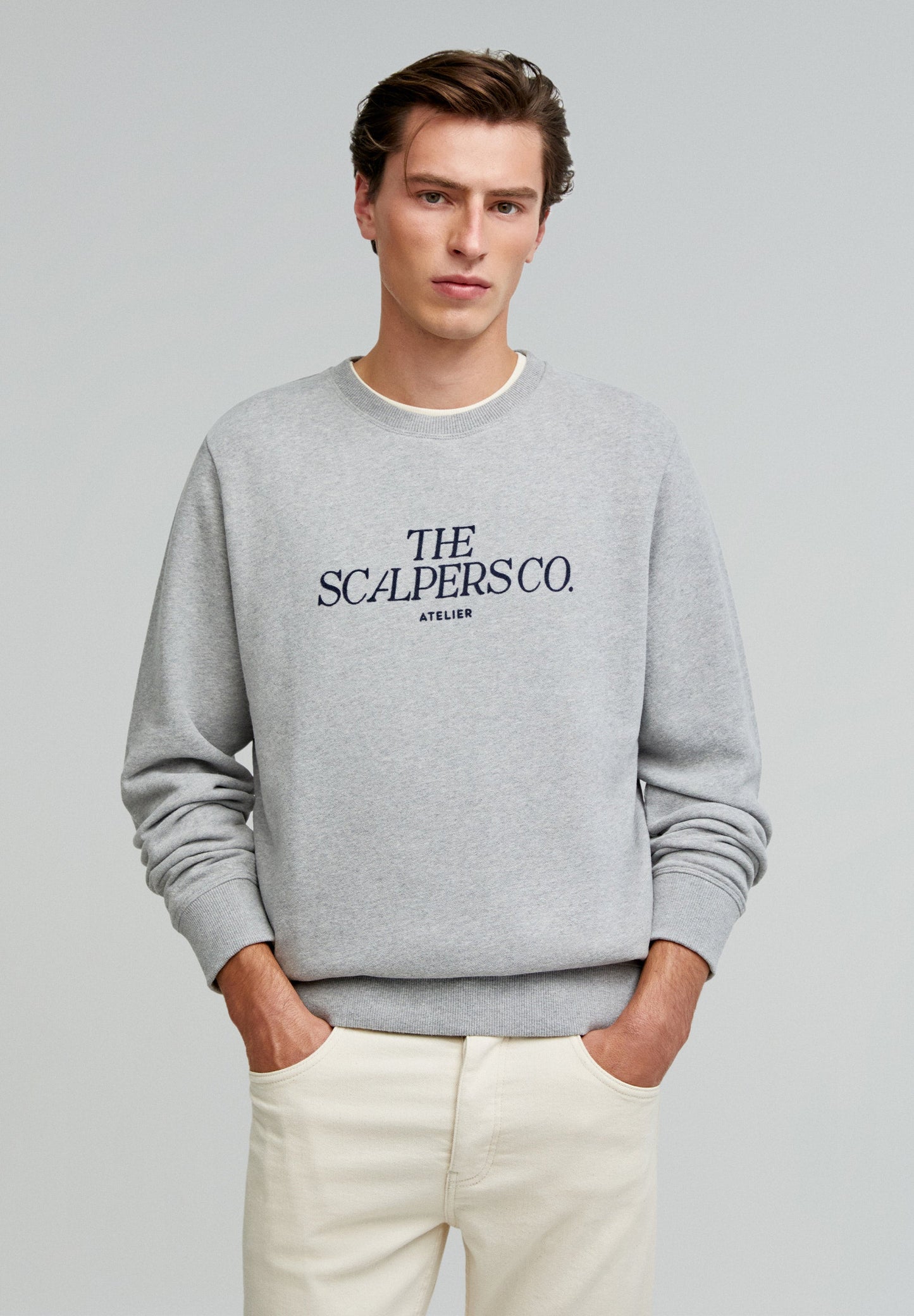 CONTRAST LOGO SWEATSHIRT