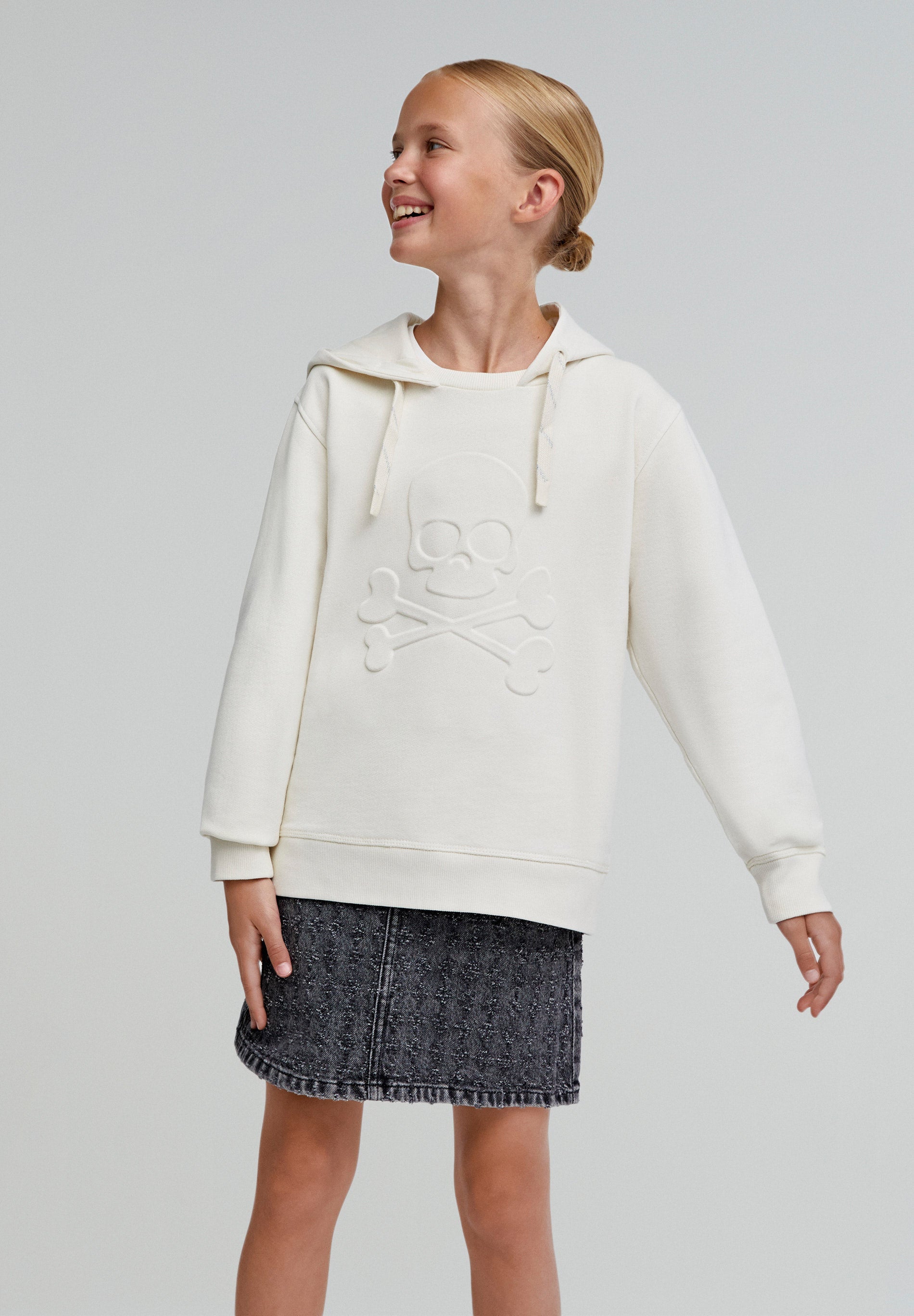 SWEATSHIRT WITH FRONT RAISED SKULL