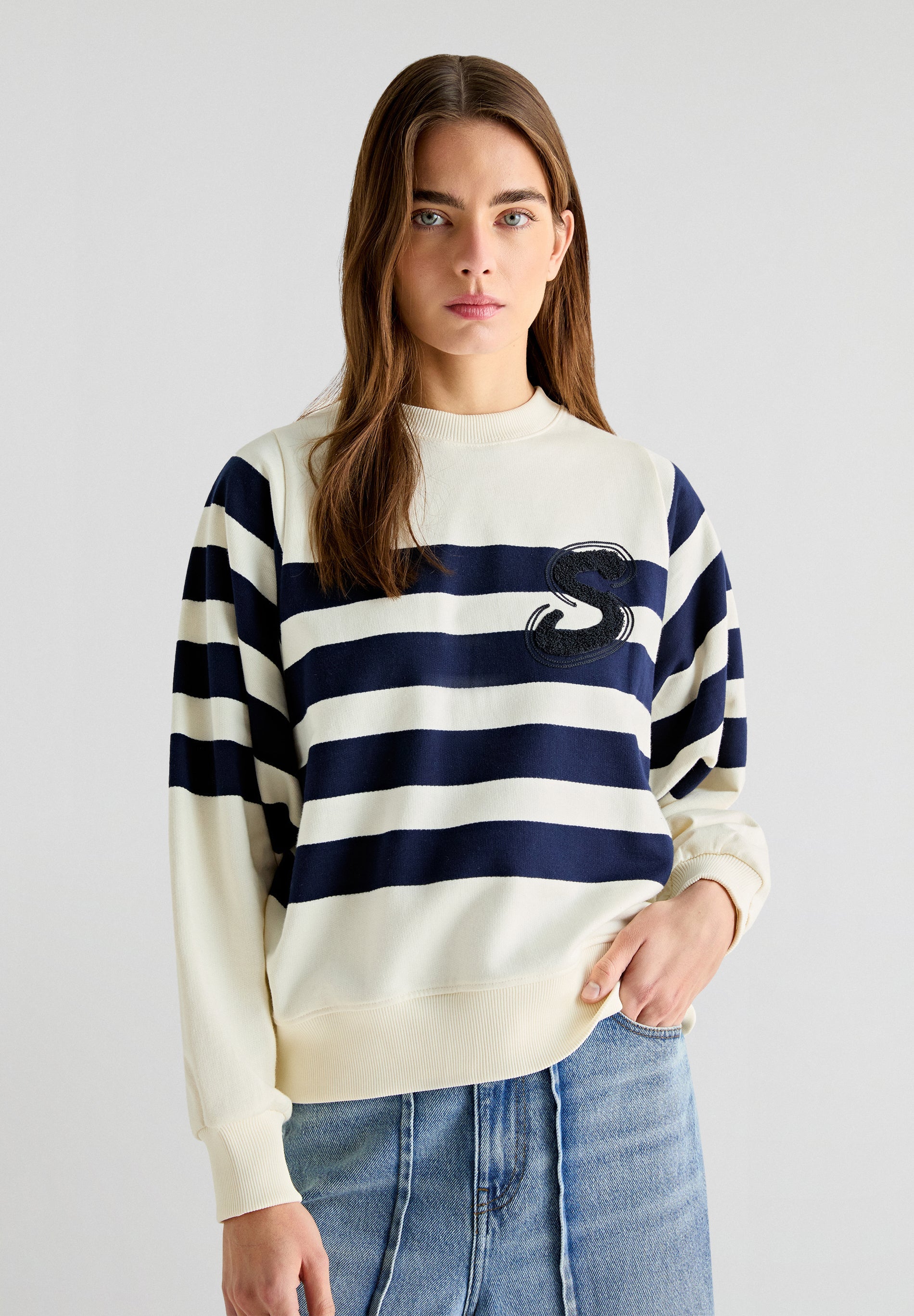 STRIPES PATCH SWEATER