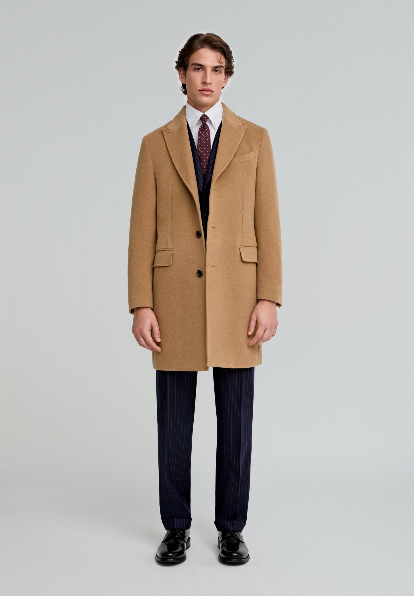 CLOTH COAT WITH PEAKED LAPEL