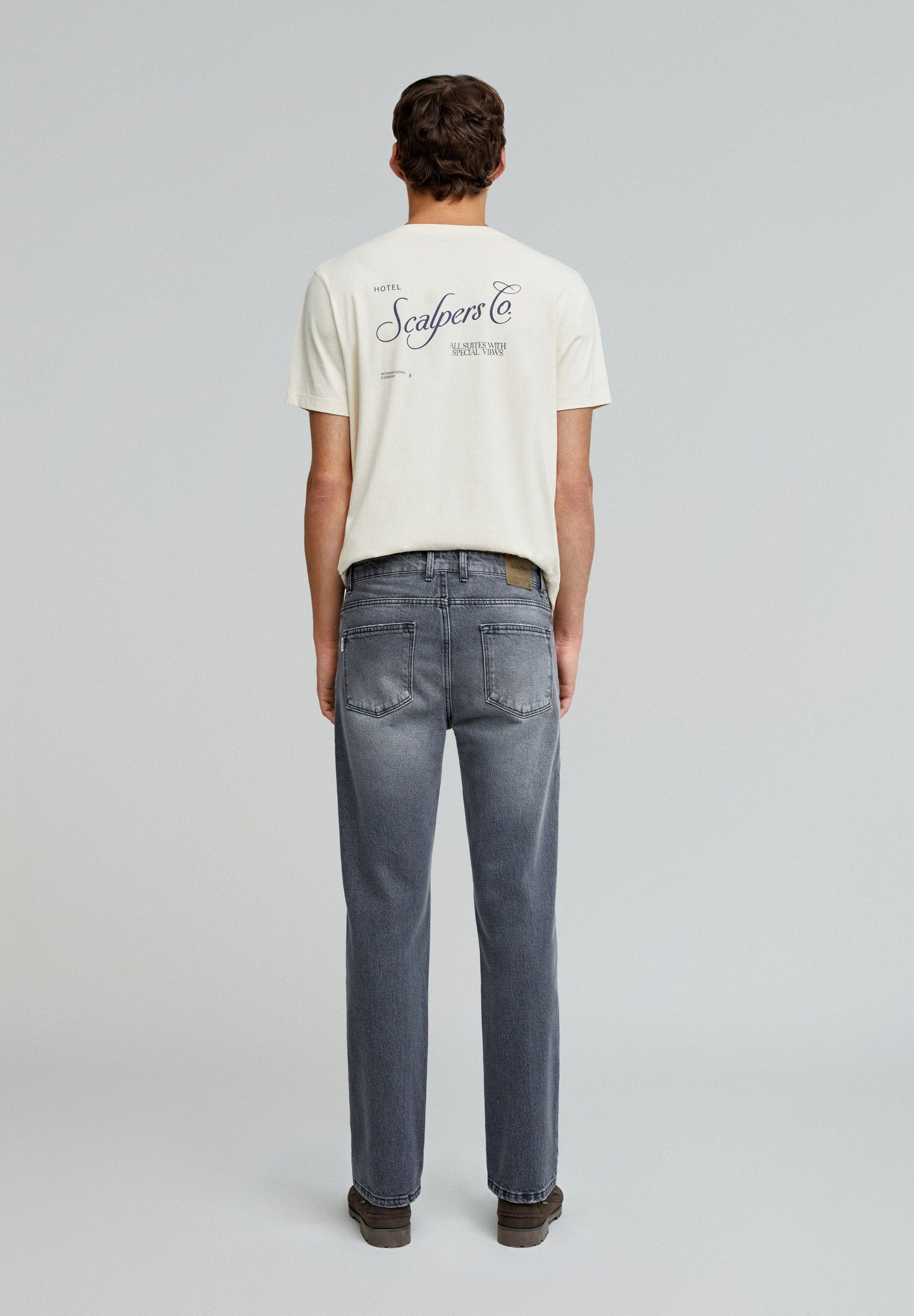 REGULAR FIT JEANS