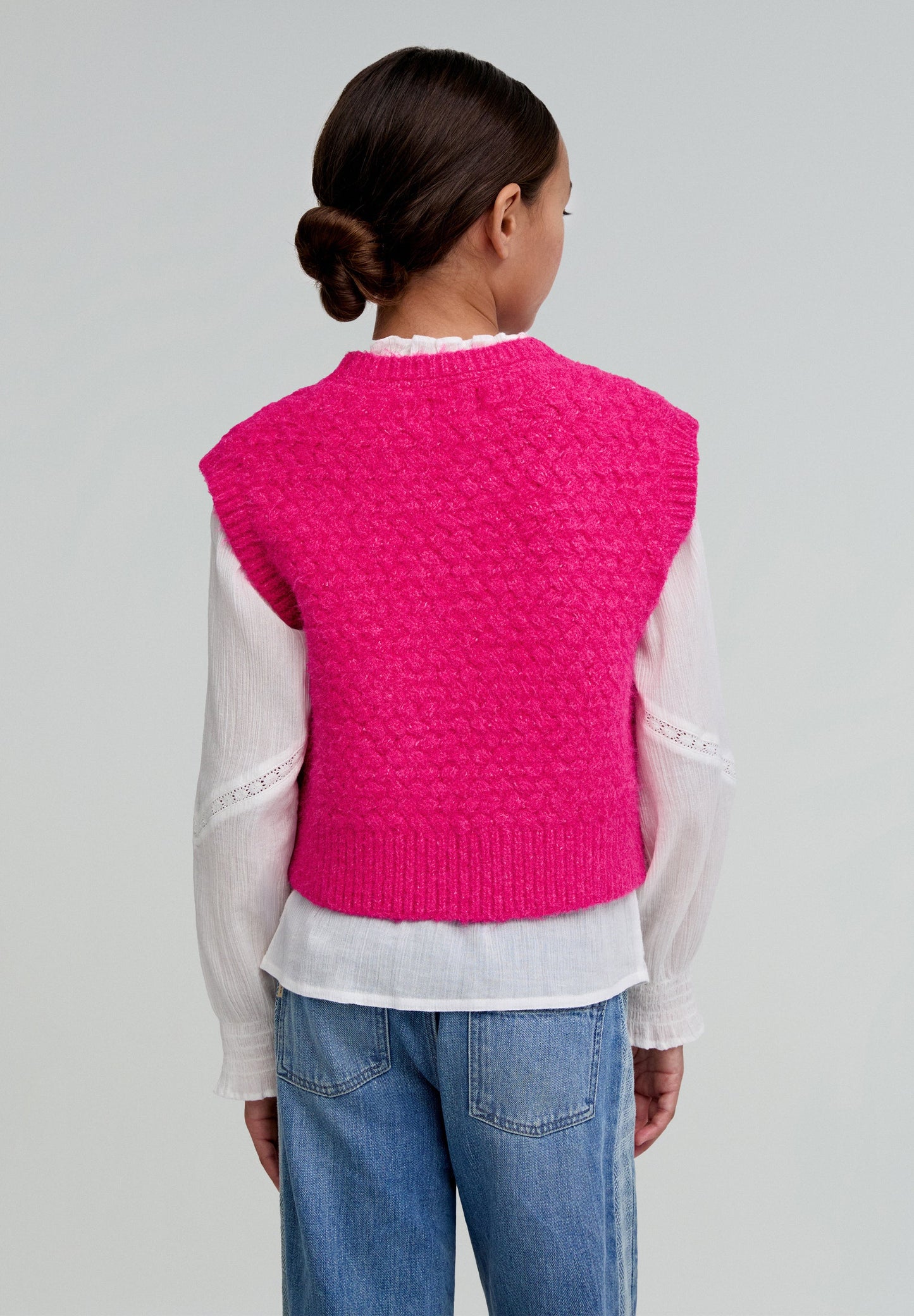 KNIT VEST