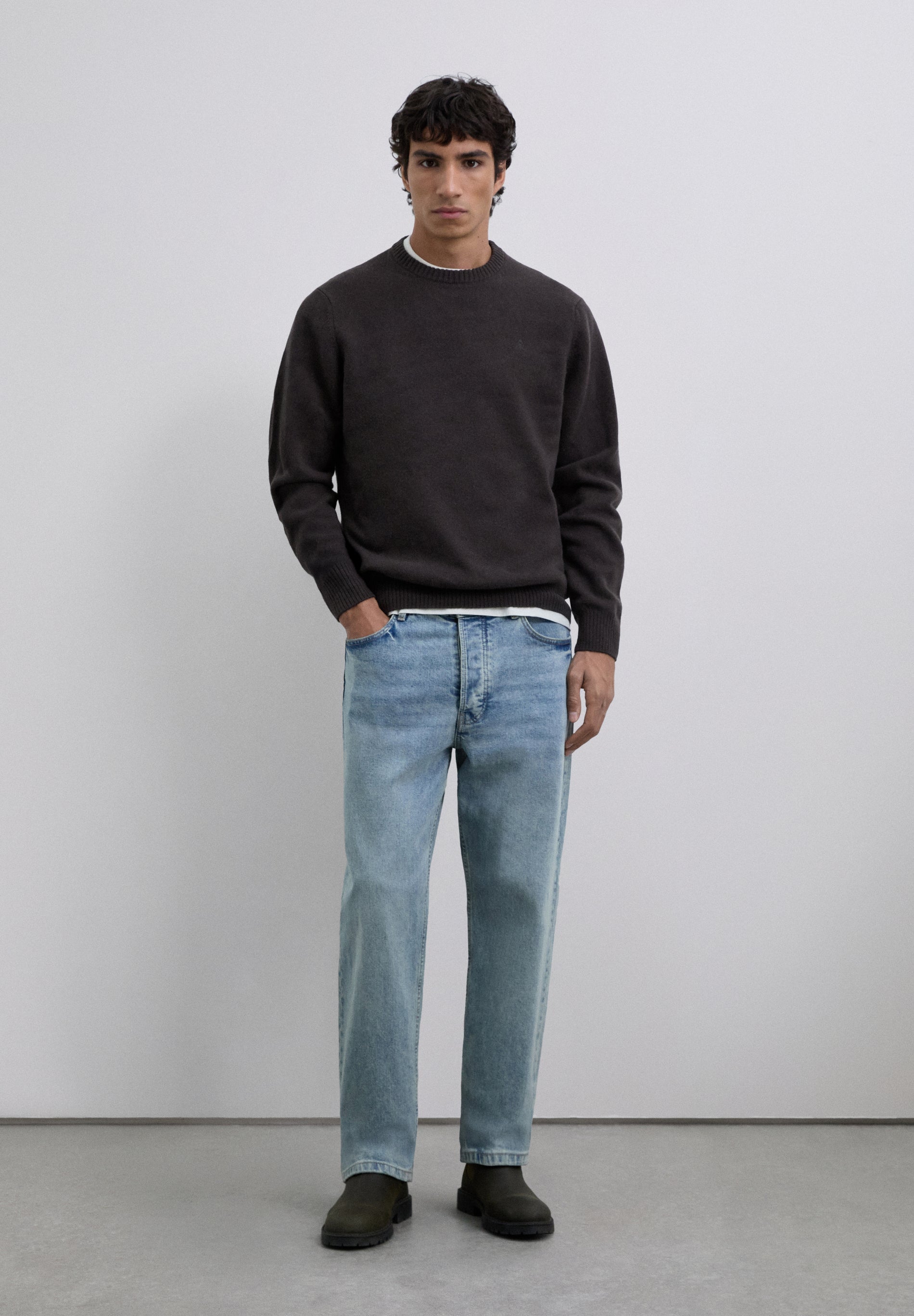 REGULAR FIT JEANS