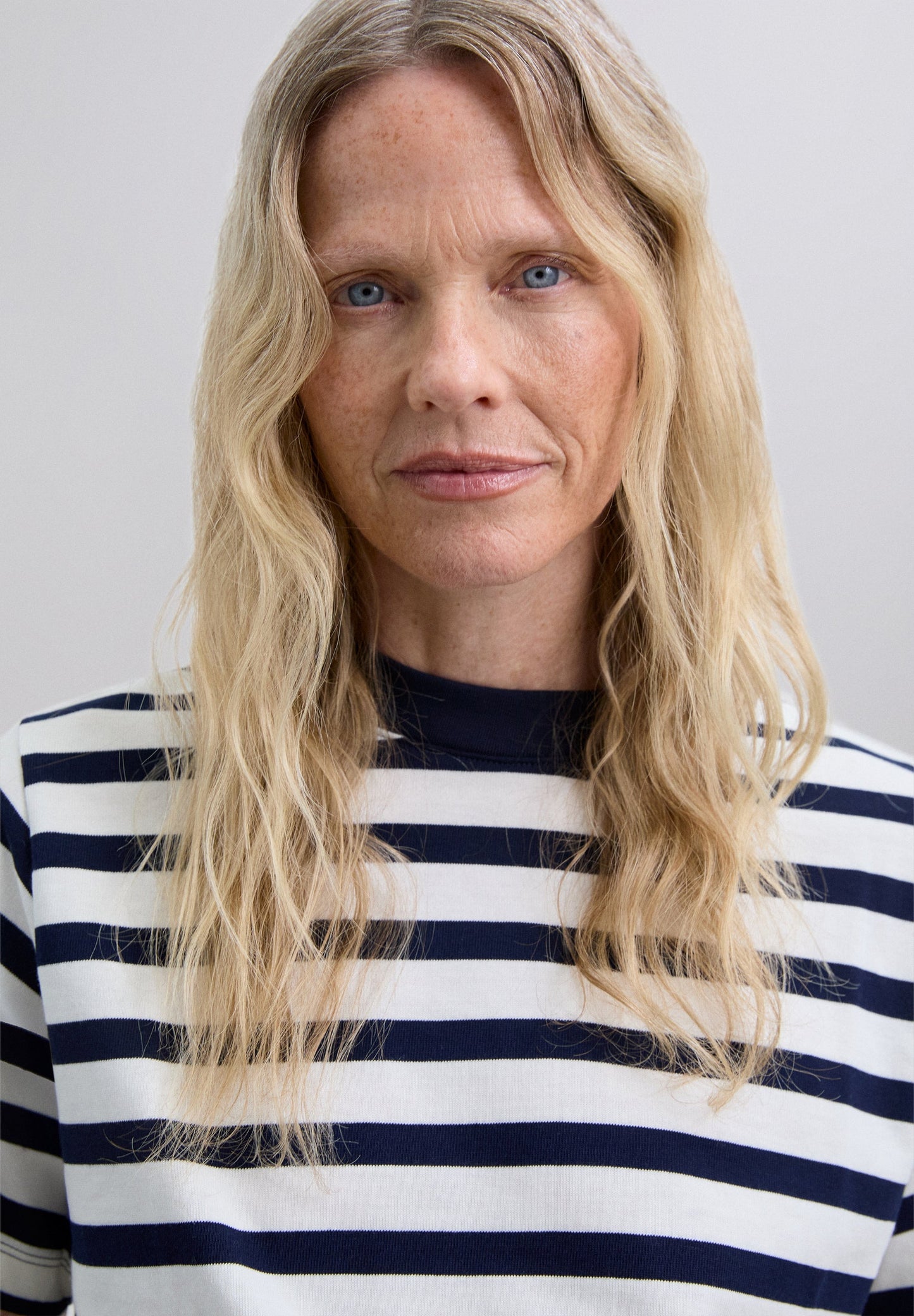 REGULAR FIT GESTREEPT T-SHIRT