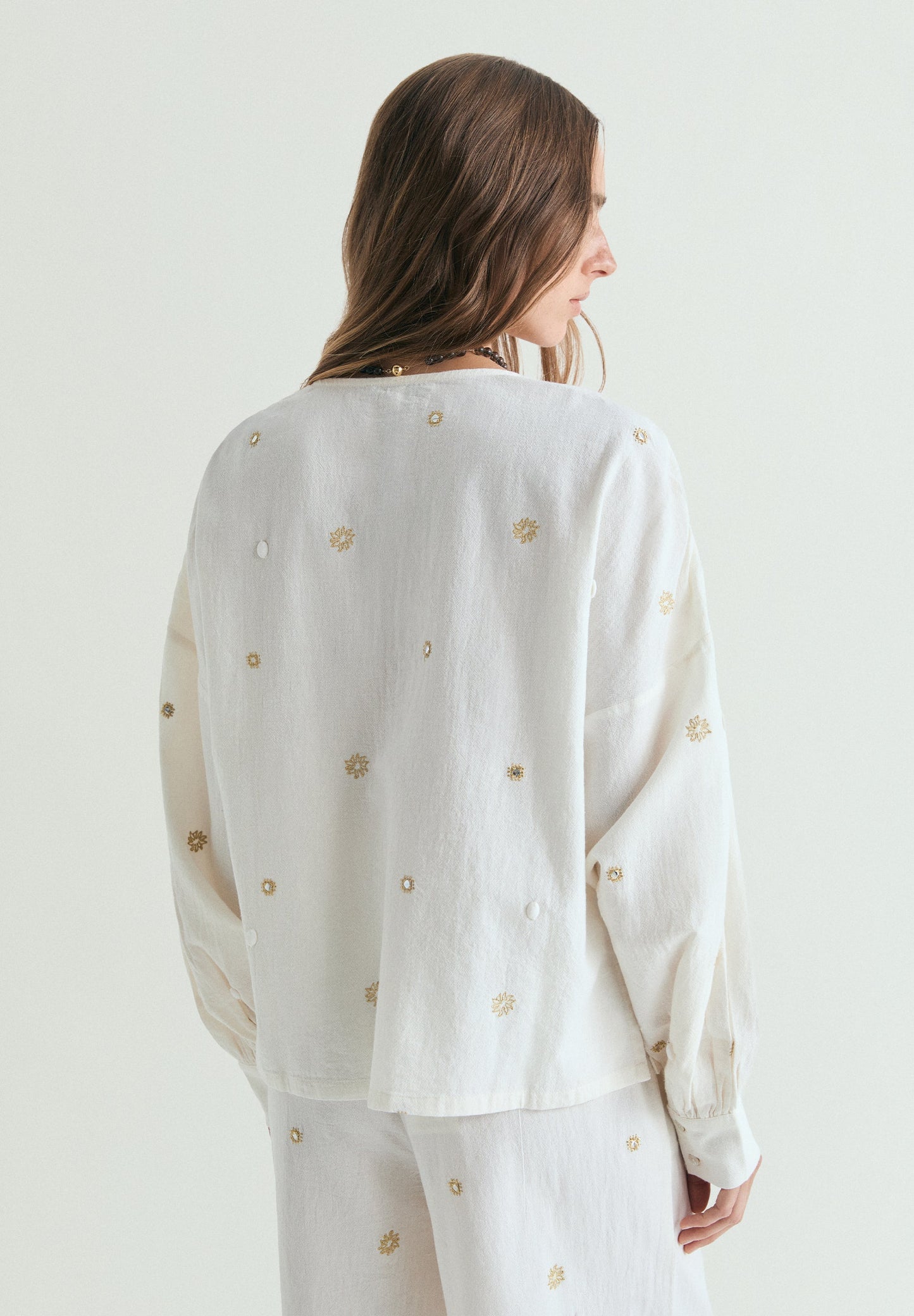 SC MIRROR EMB SHIRT