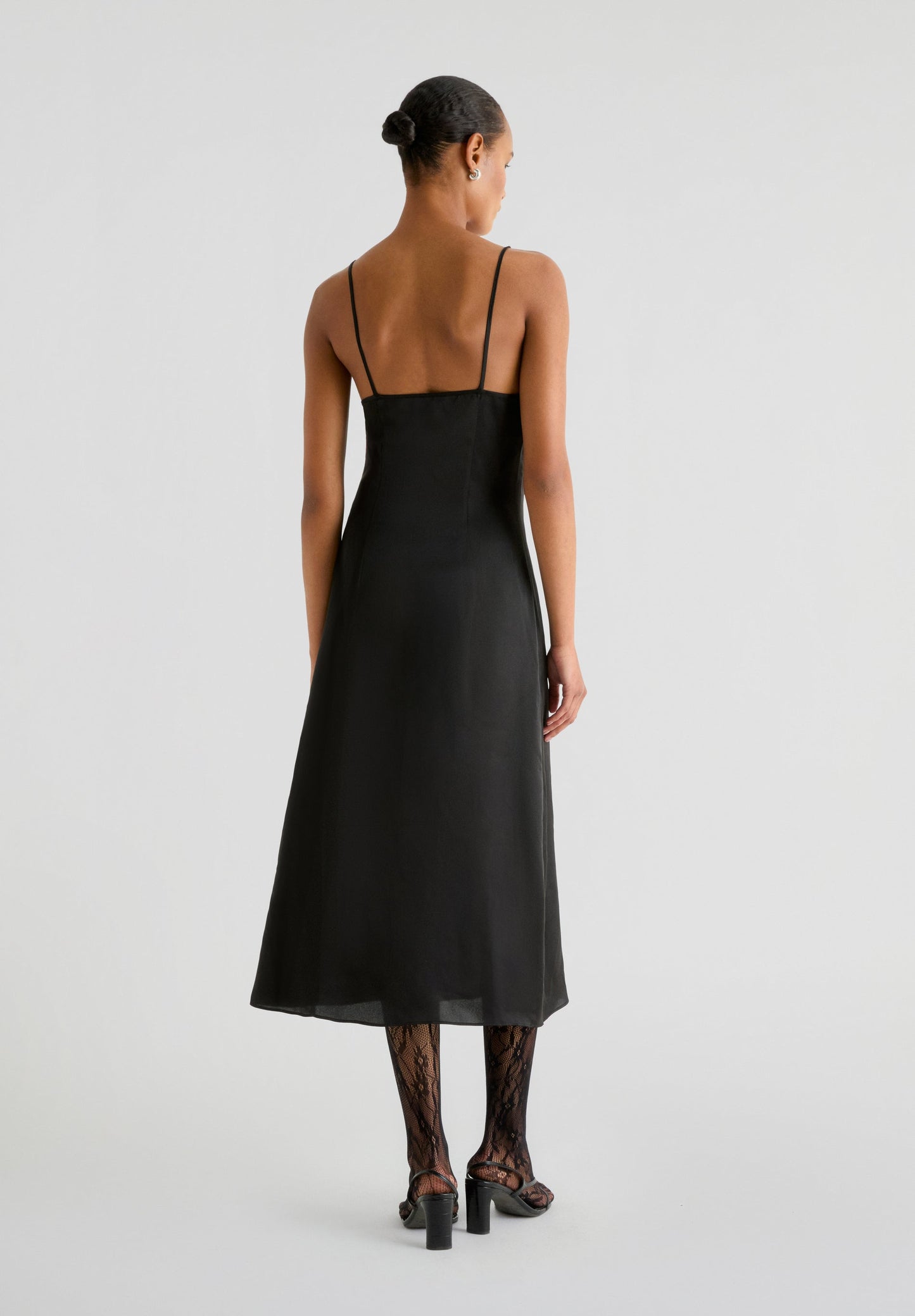 VESTIDO MIDI ENCAJE - Scalpers