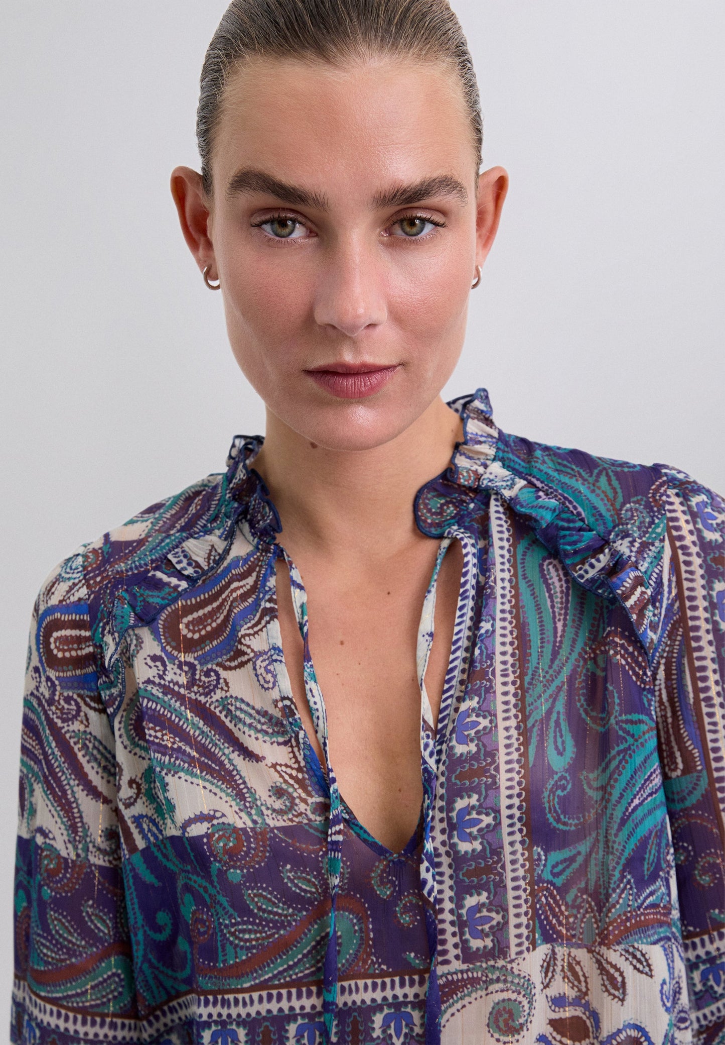 SEMITRANSPARANTE BLOUSE PAISLEY