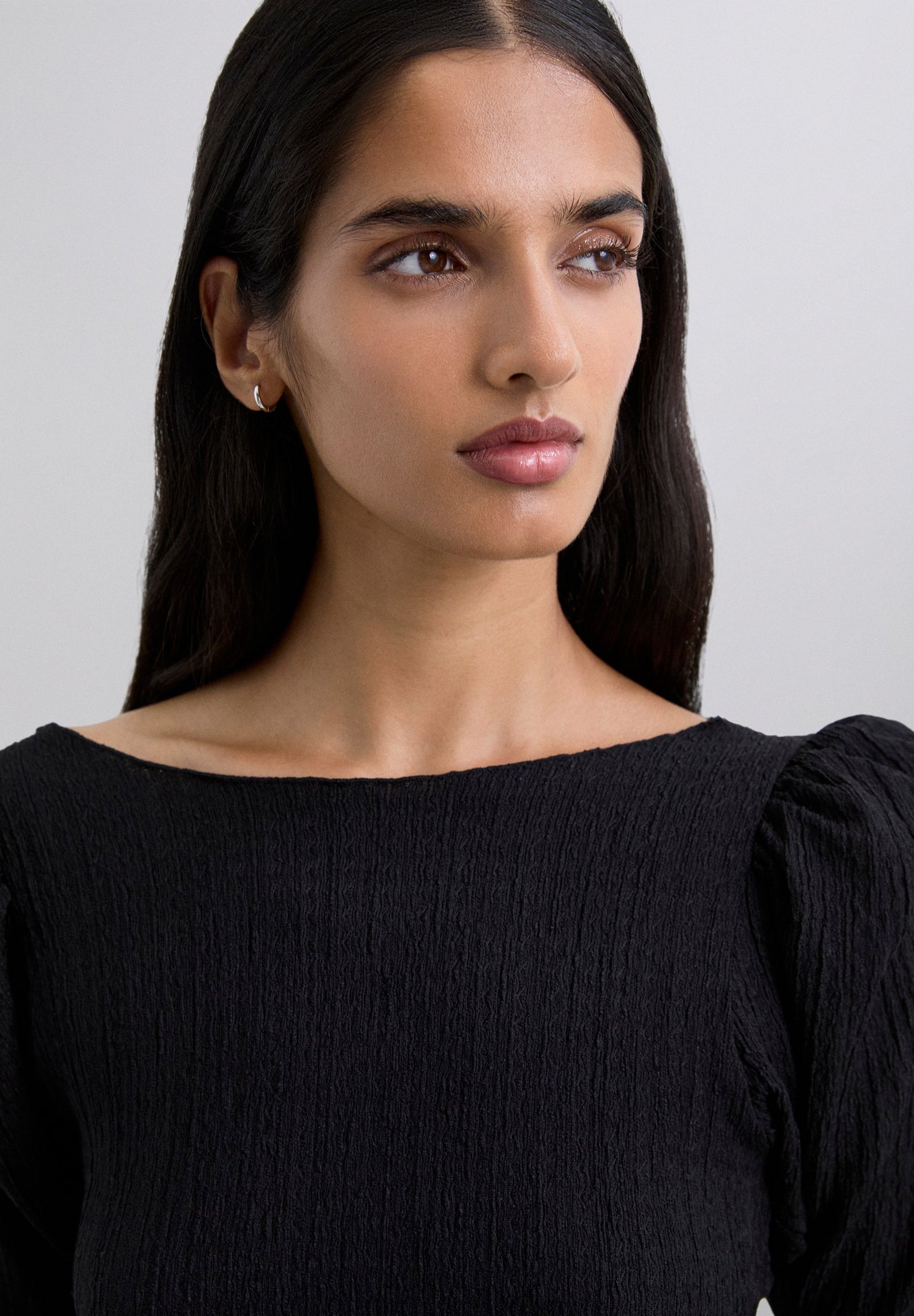 LONG SLEEVE RUFFLED T-SHIRT