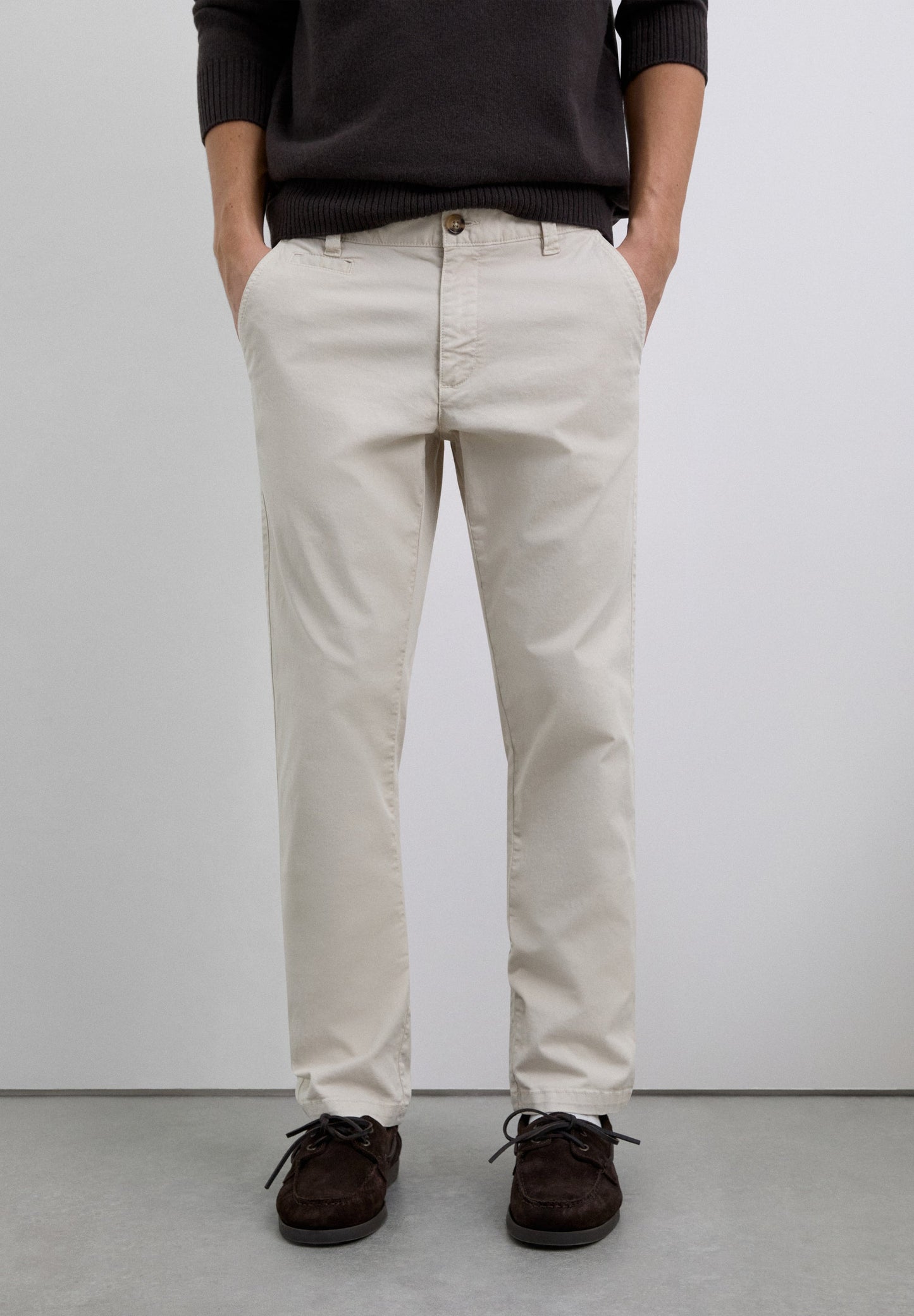 CASUAL CHINO TROUSERS