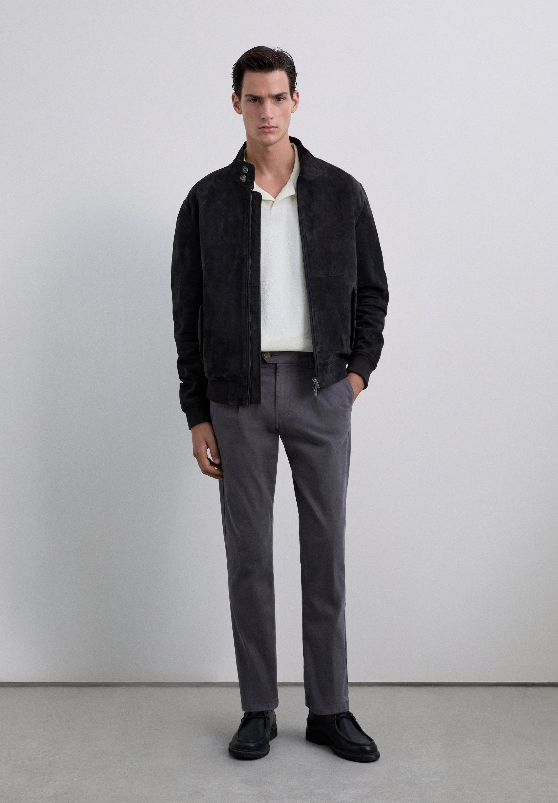 CHINO TROUSERS WITH DARTS
