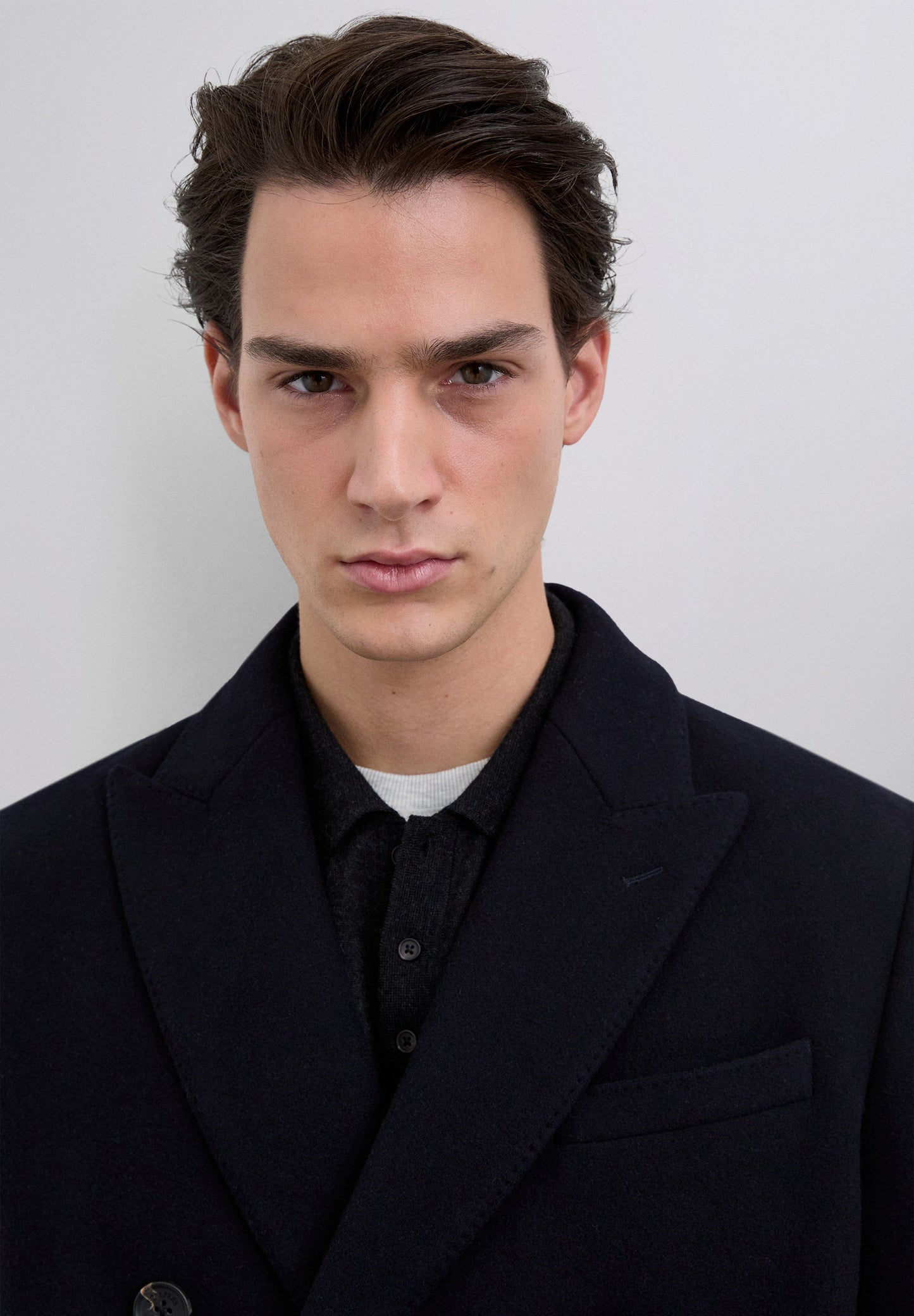 DOUBLE-BREASTED WOOL BLEND COAT