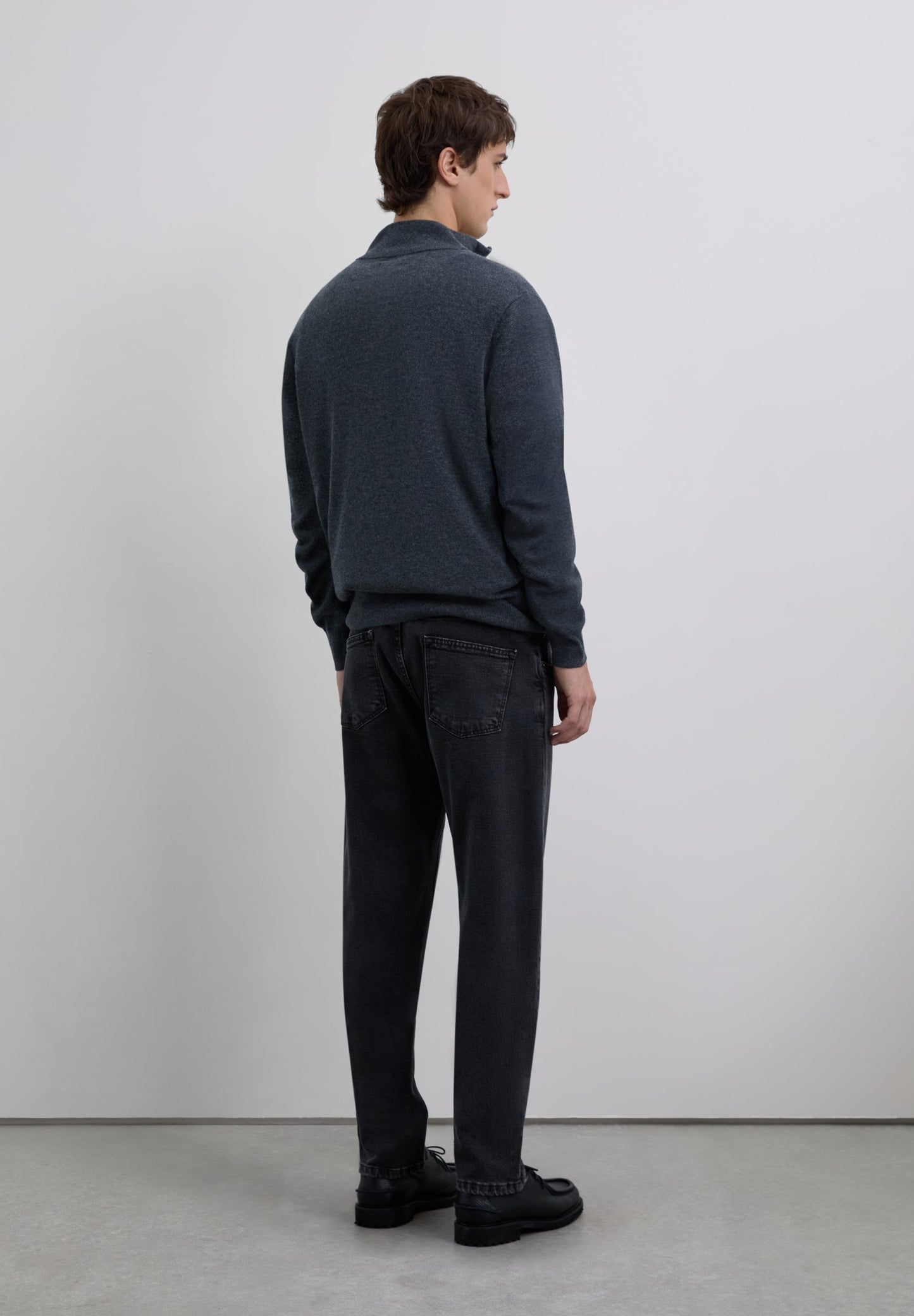 SLIM FIT JEANS