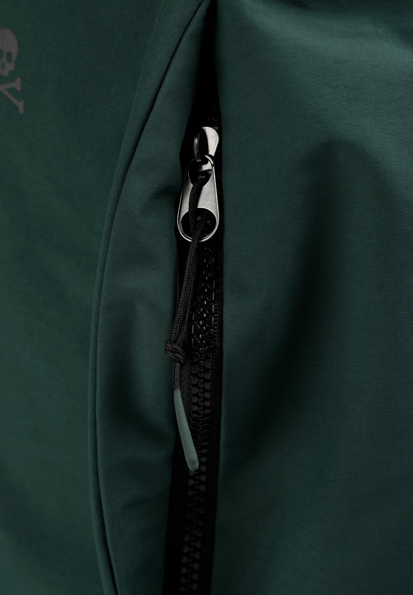 TECHNICAL BACKPACK TONAL LOGO