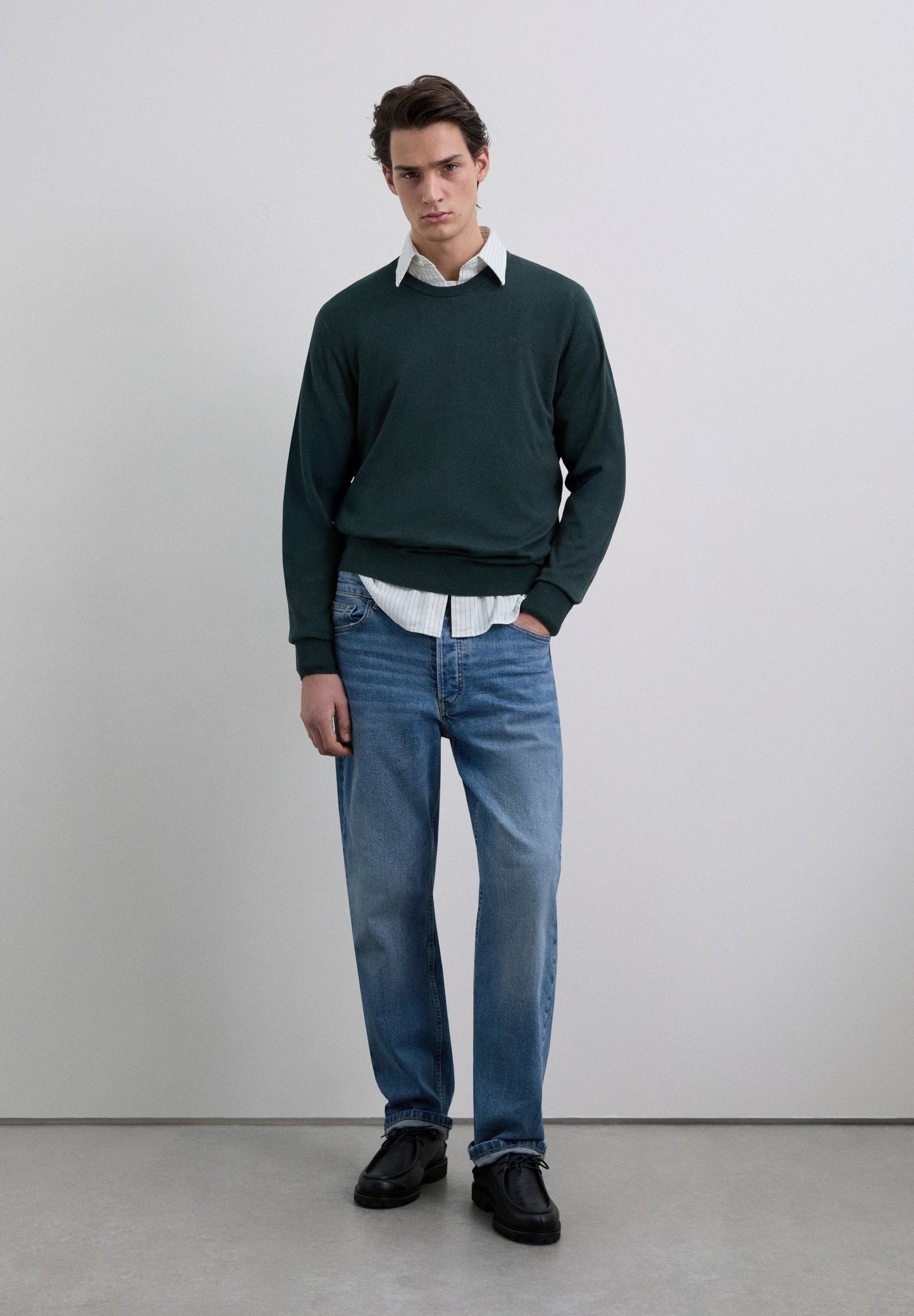 SWEATER WITH EMBROIDERED SKULL