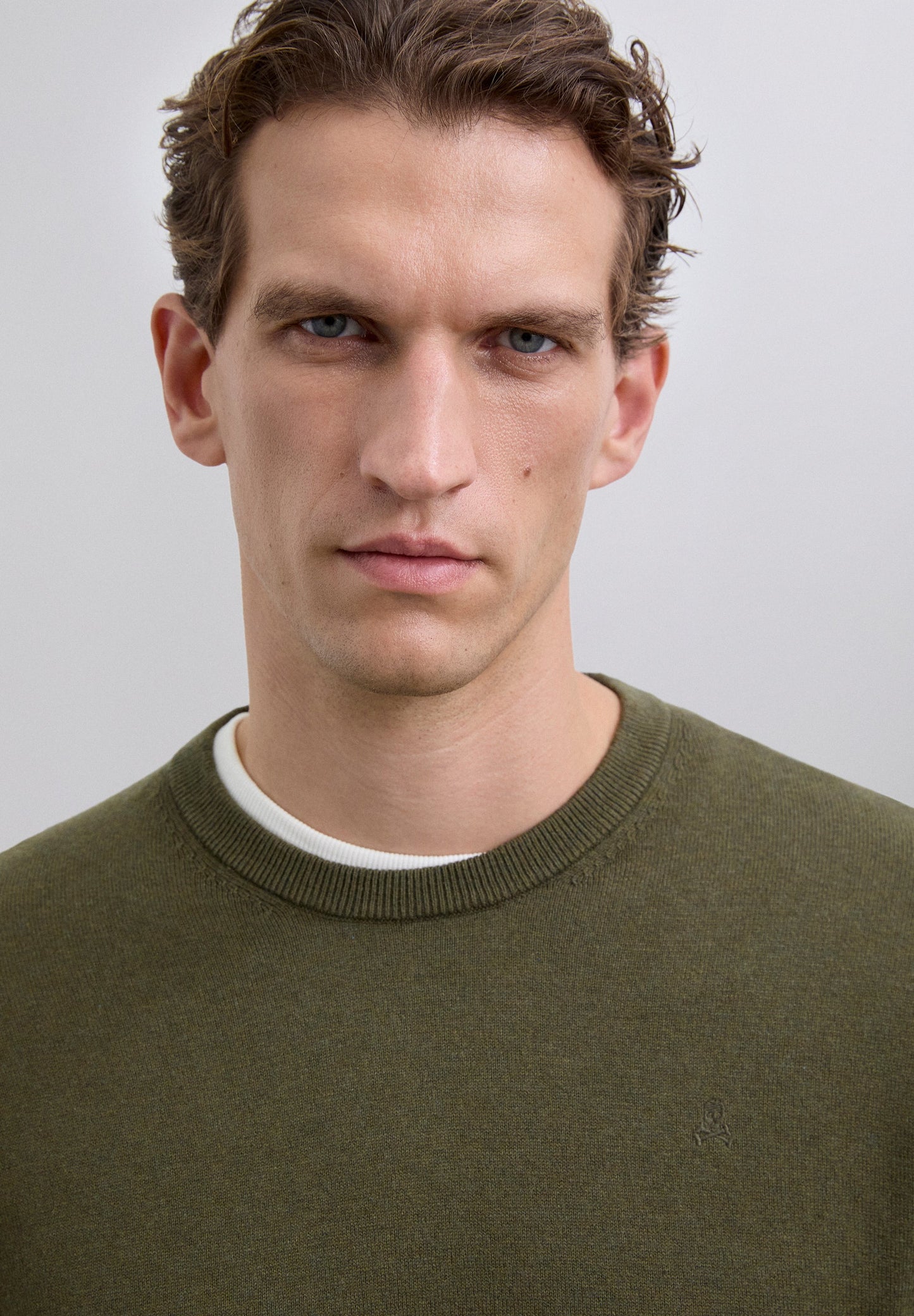 SWEATER WITH EMBROIDERED SKULL