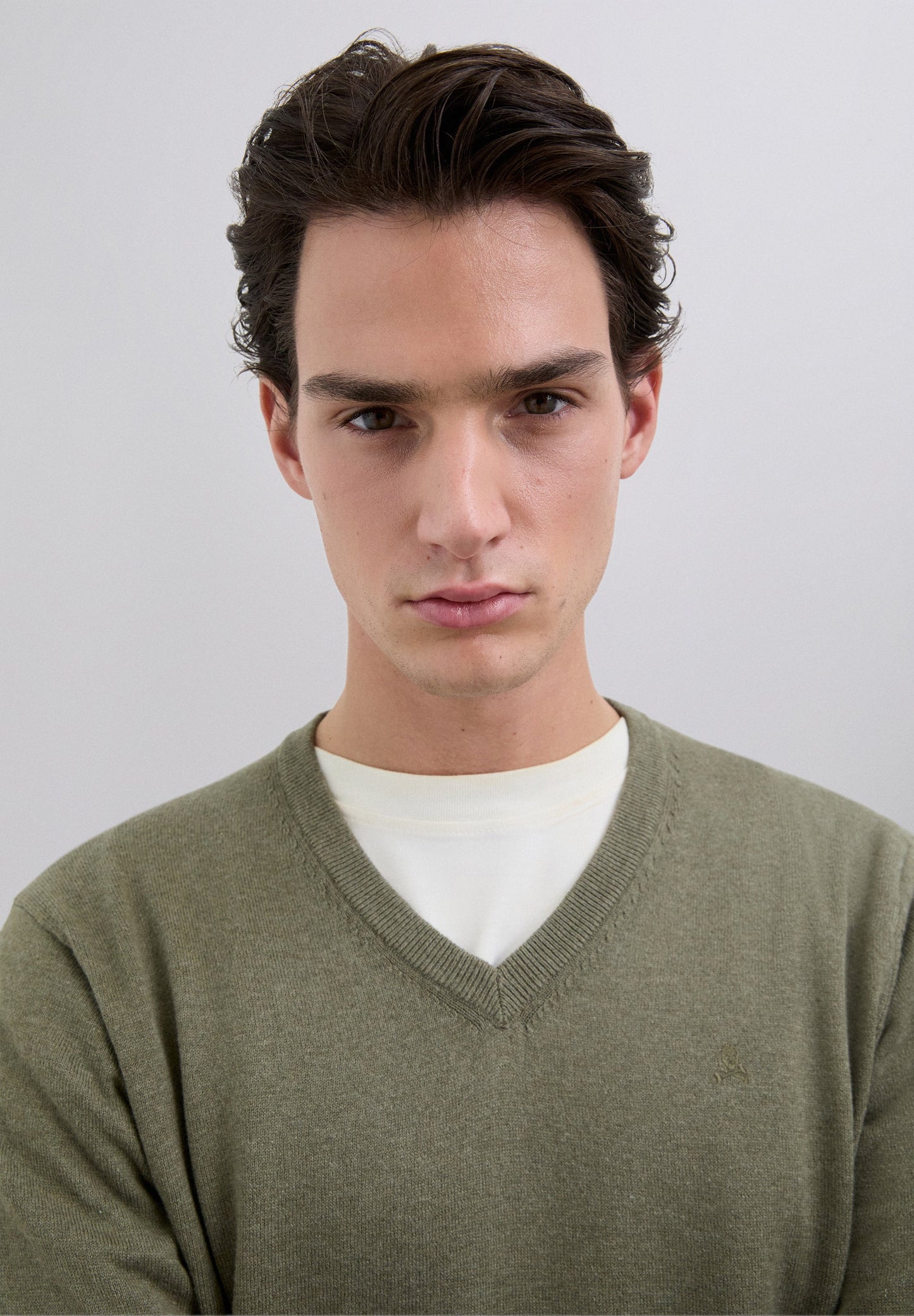 V-NECK SKULL SWEATER