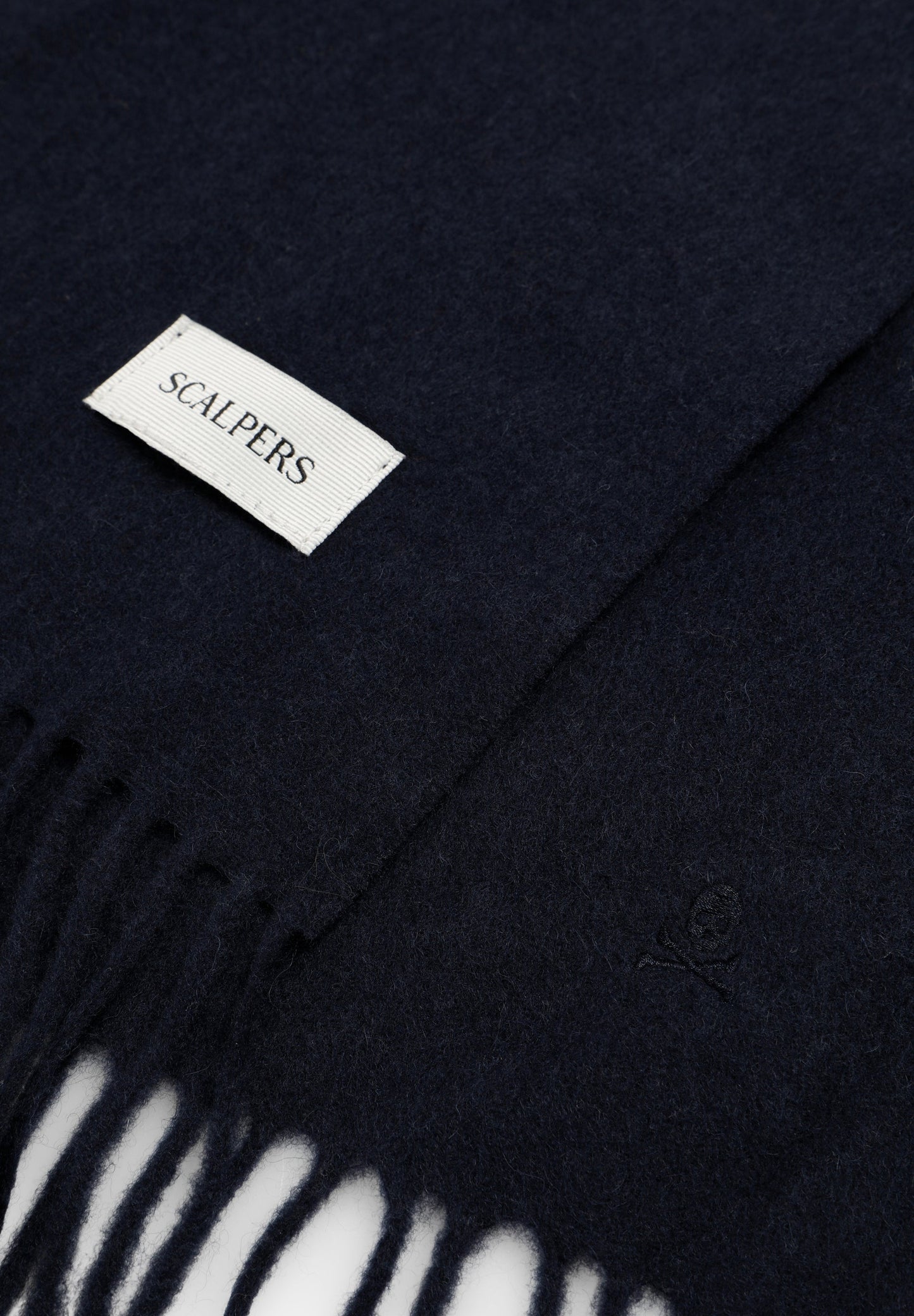 BASIC SJAAL MET FRANJE VAN WOL