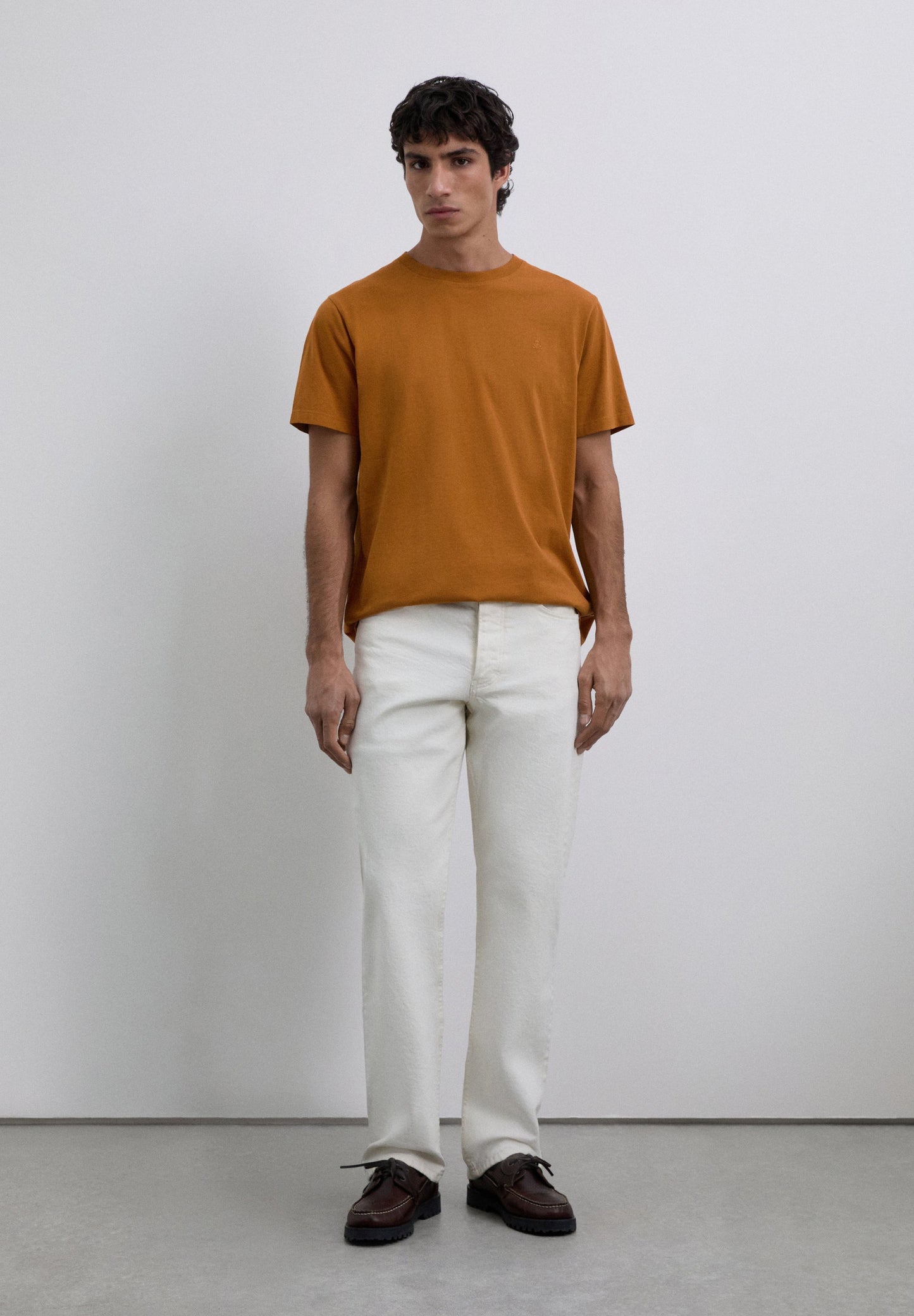 EMBROIDERED SKULL T-SHIRT