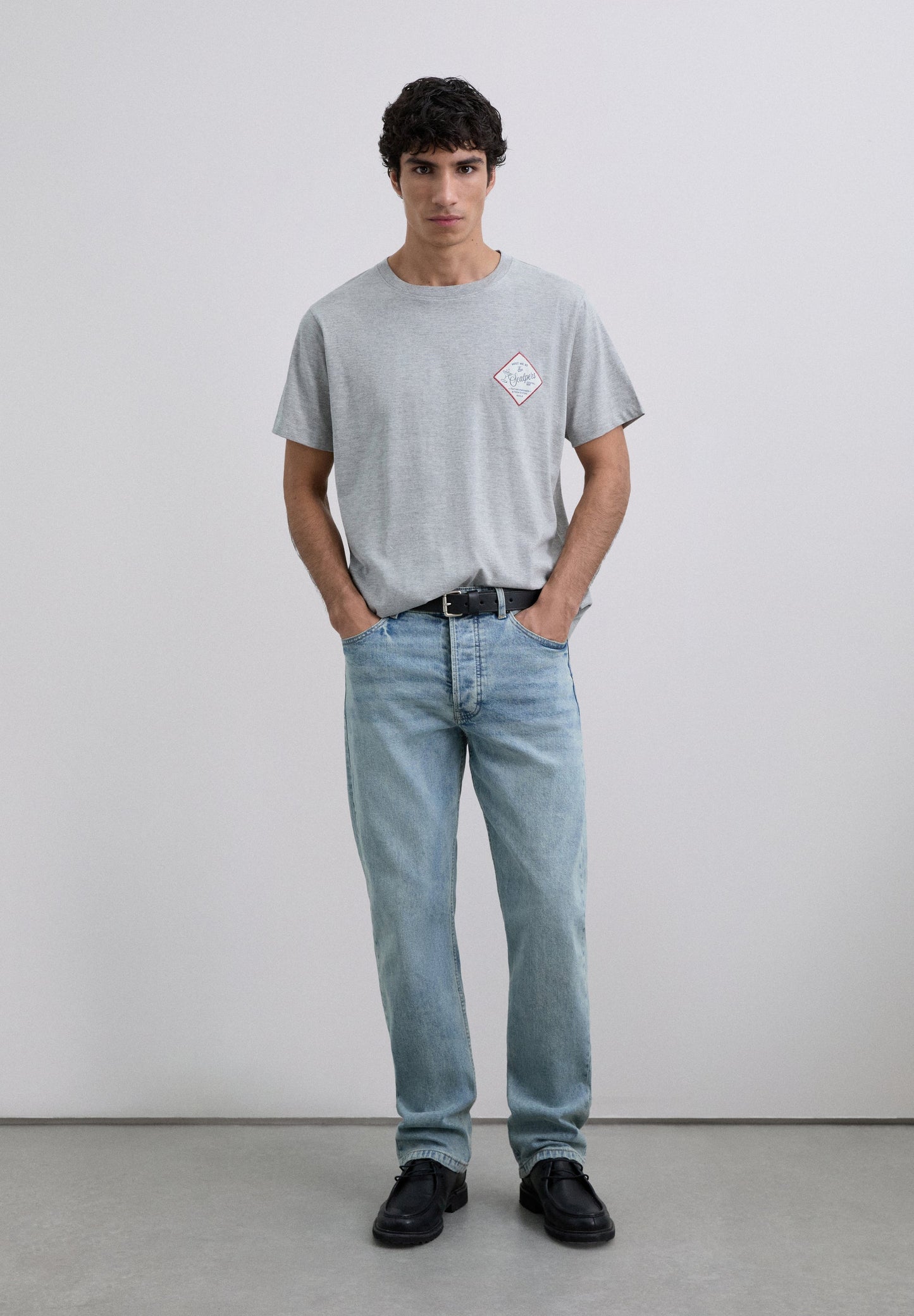 CAMISETA PARCHE BORDADO LOGO - Scalpers