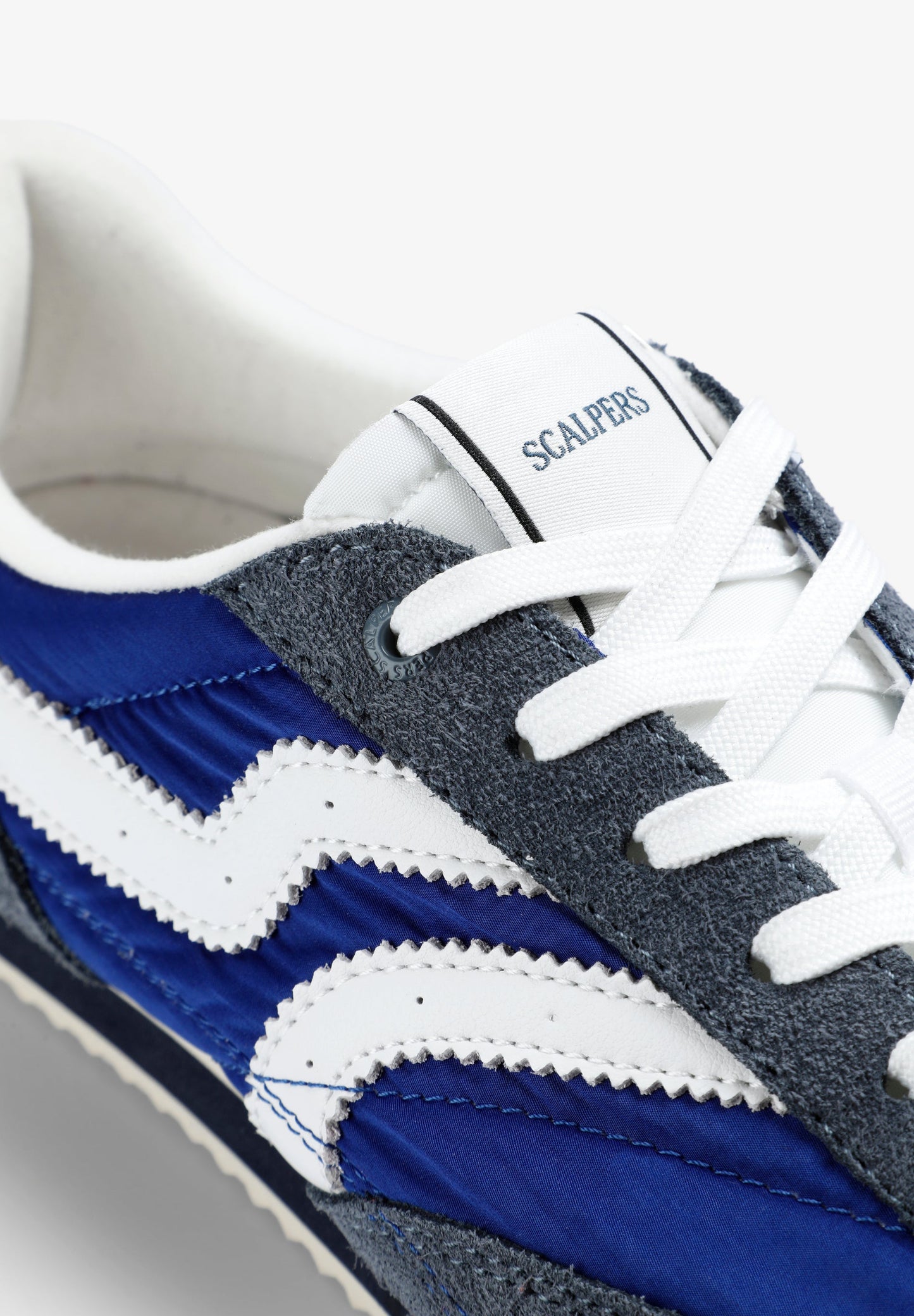 SNEAKERS ESTILO RETRO - Scalpers