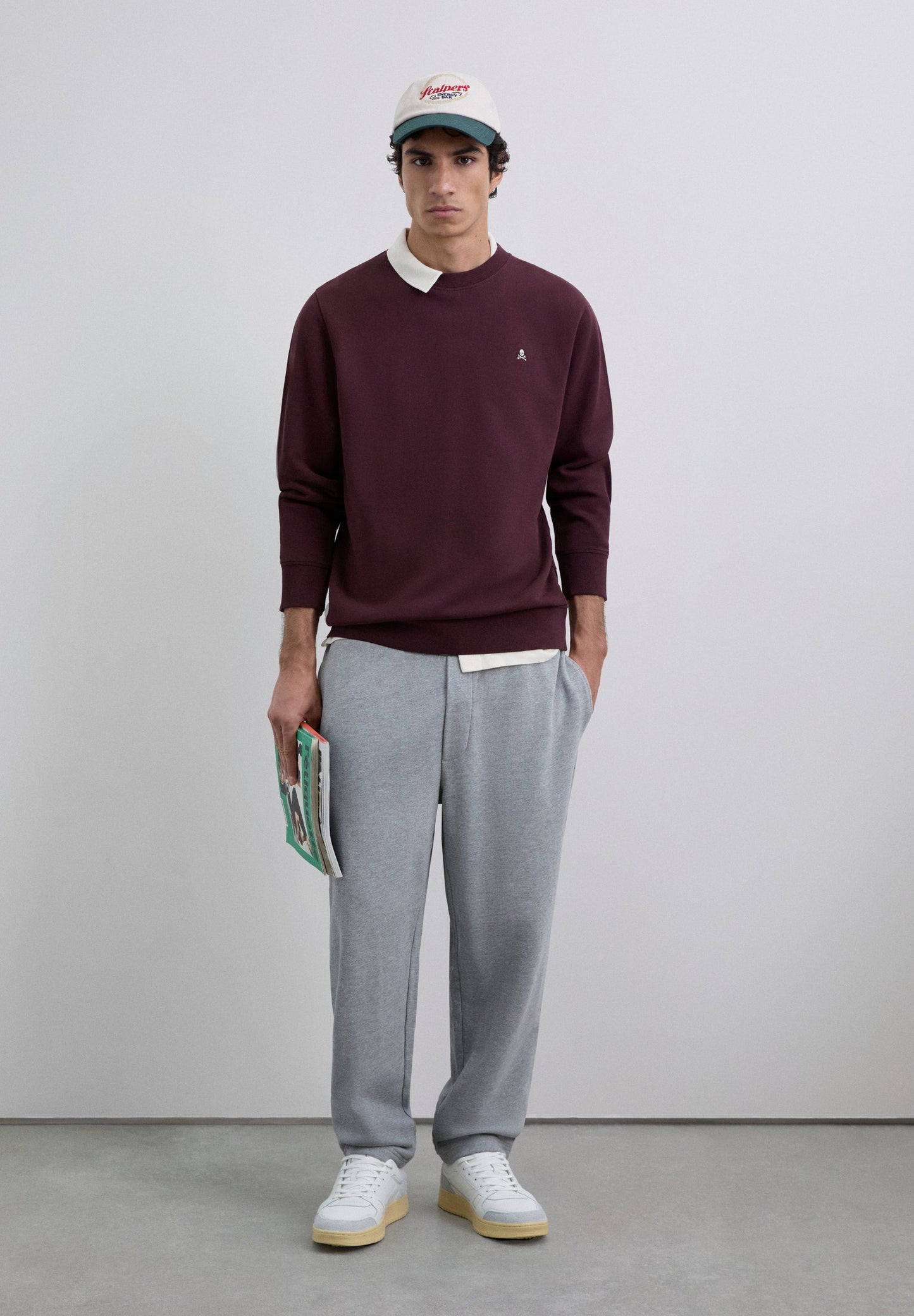 SWEATSHIRT WITH EMBROIDERED SKULL