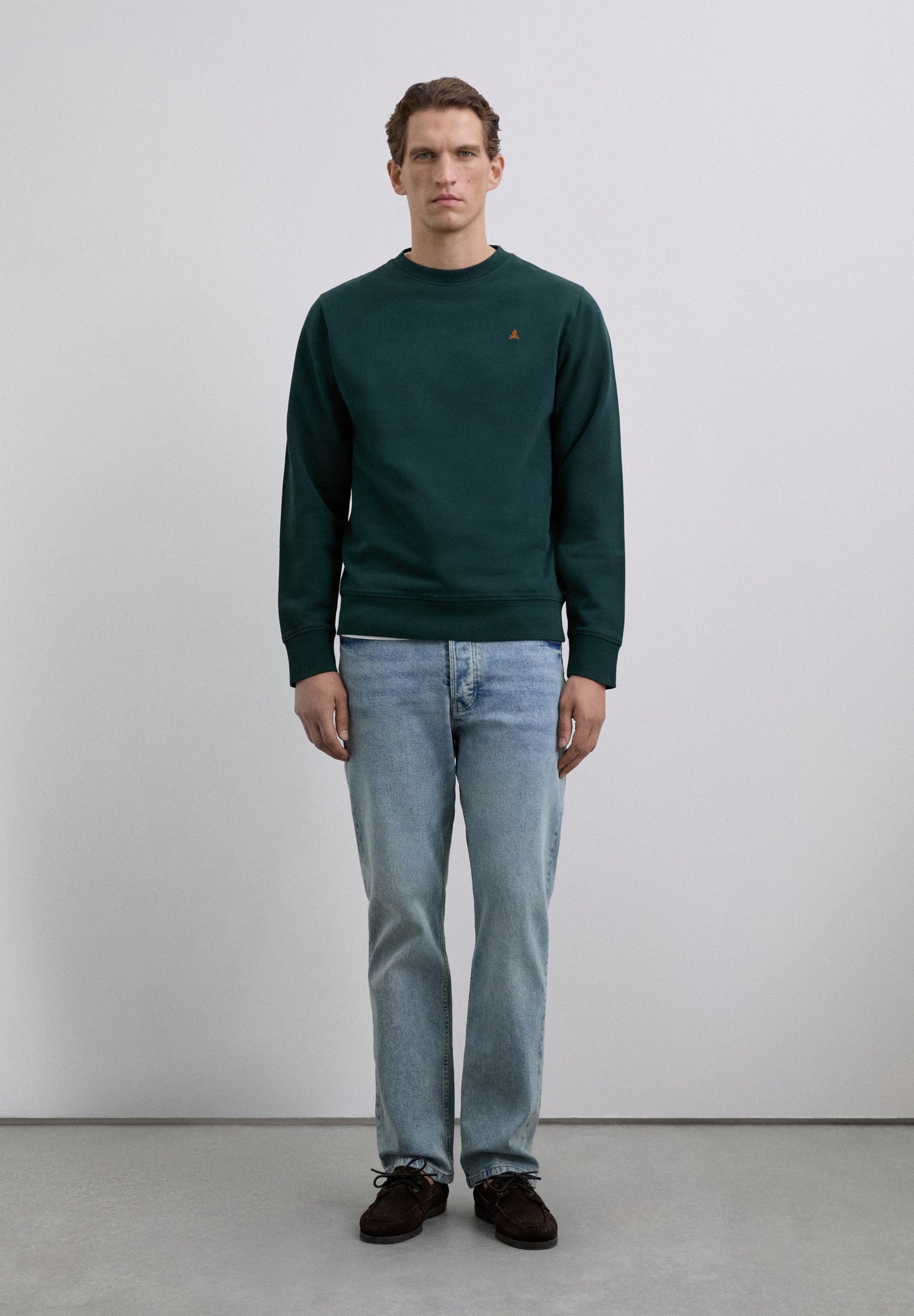 SWEATSHIRT WITH EMBROIDERED SKULL