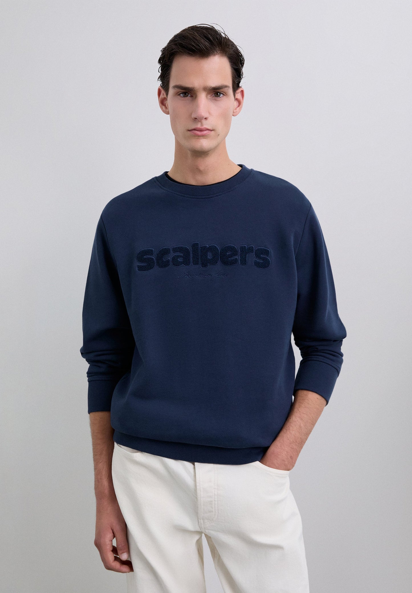 SWEATSHIRT WITH RAISED LOGO