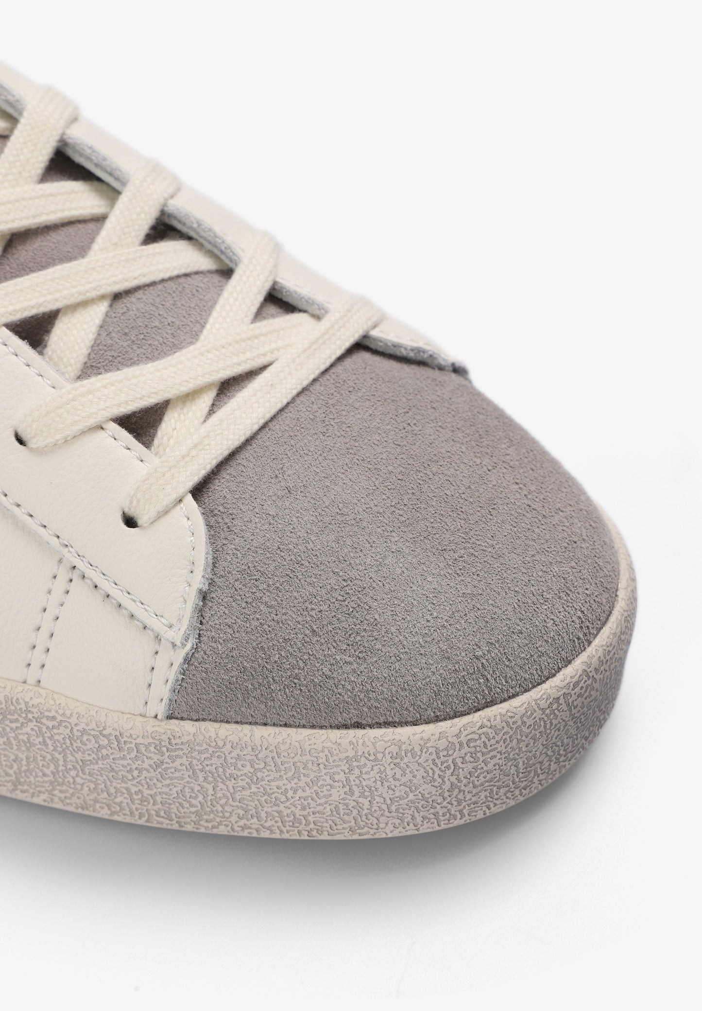 LEATHER SKULL SNEAKERS