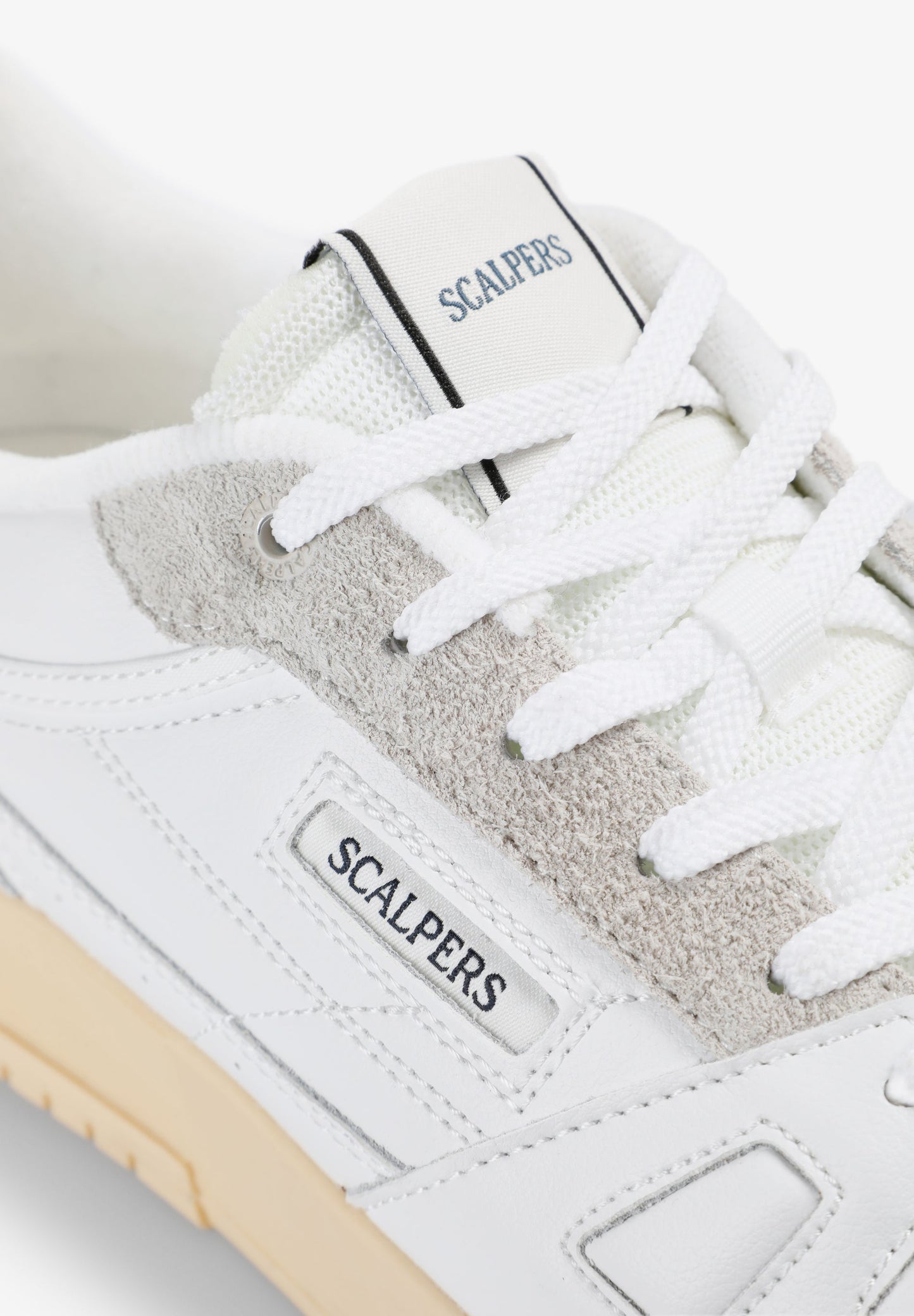 LEATHER SKULL SNEAKERS