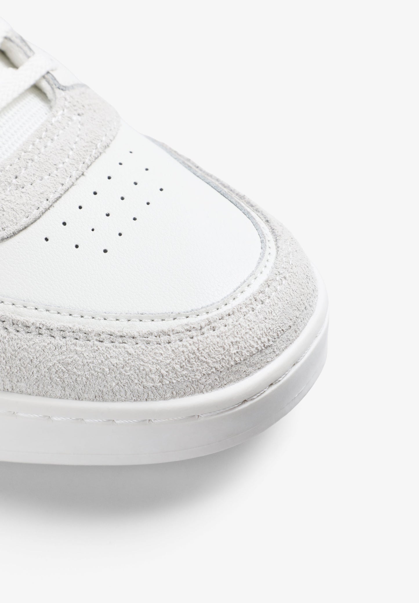 SNEAKERS CALAVERA PIEL - Scalpers