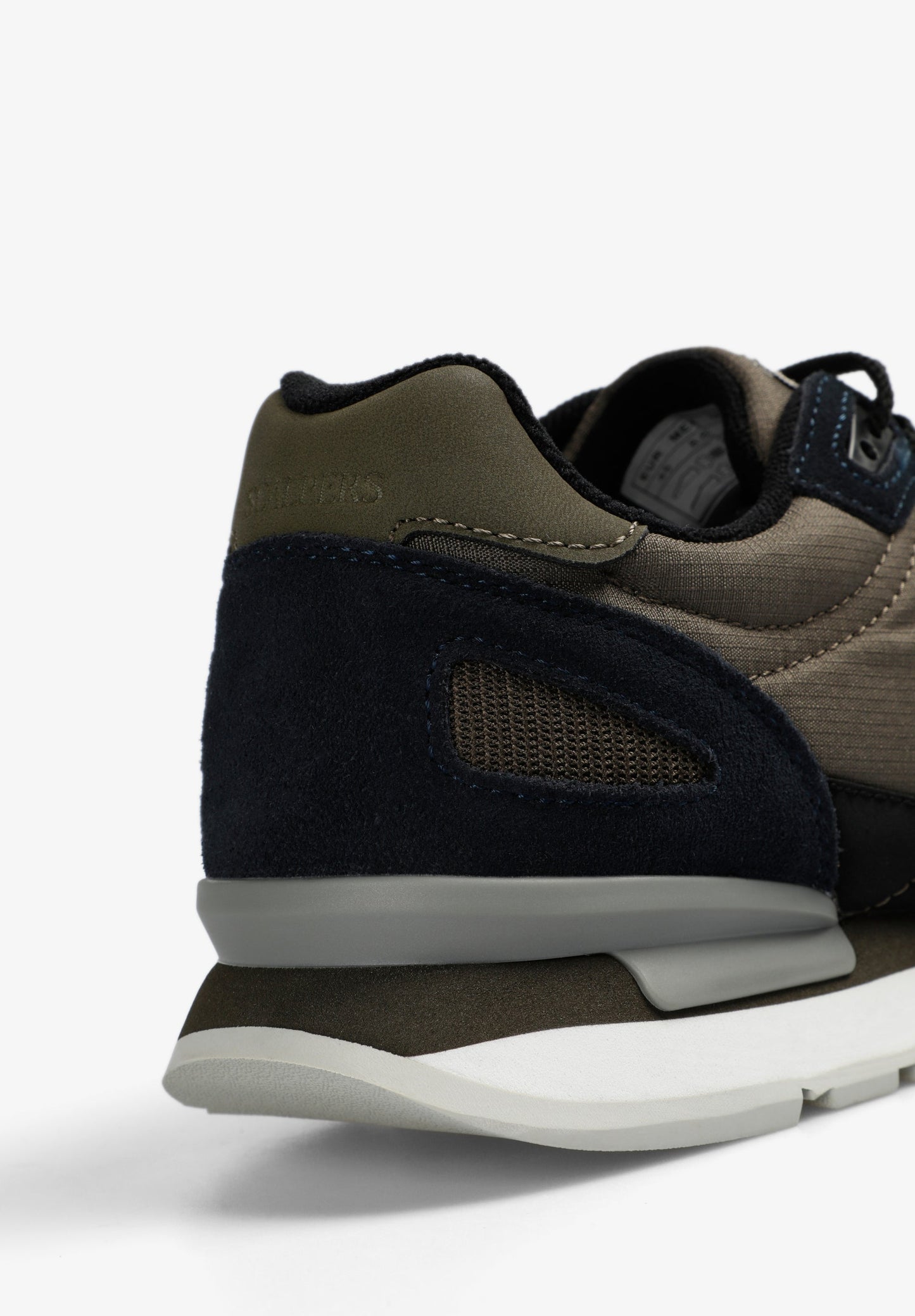 SNEAKERS PIEL CALAVERA - Scalpers