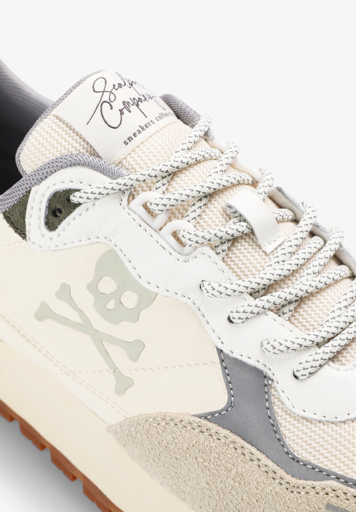 SNEAKERS WITH SIDE SKULL
