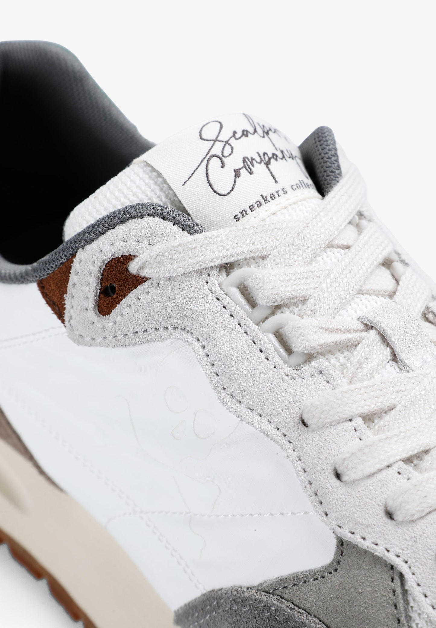 SNEAKERS WITH SIDE SKULL